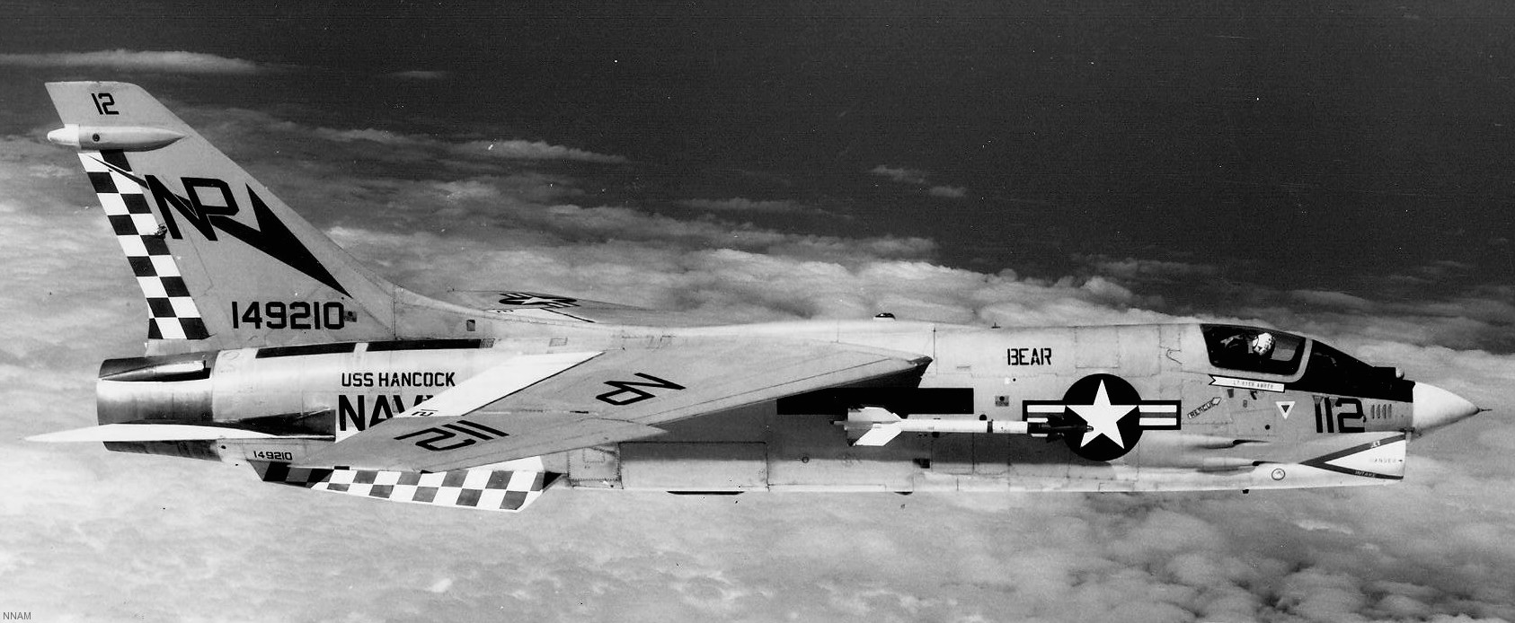 vf-211 fighting checkmates fighter squadron f-8j crusader us navy carrier air wing cvw-21 uss hancock cva-19 25