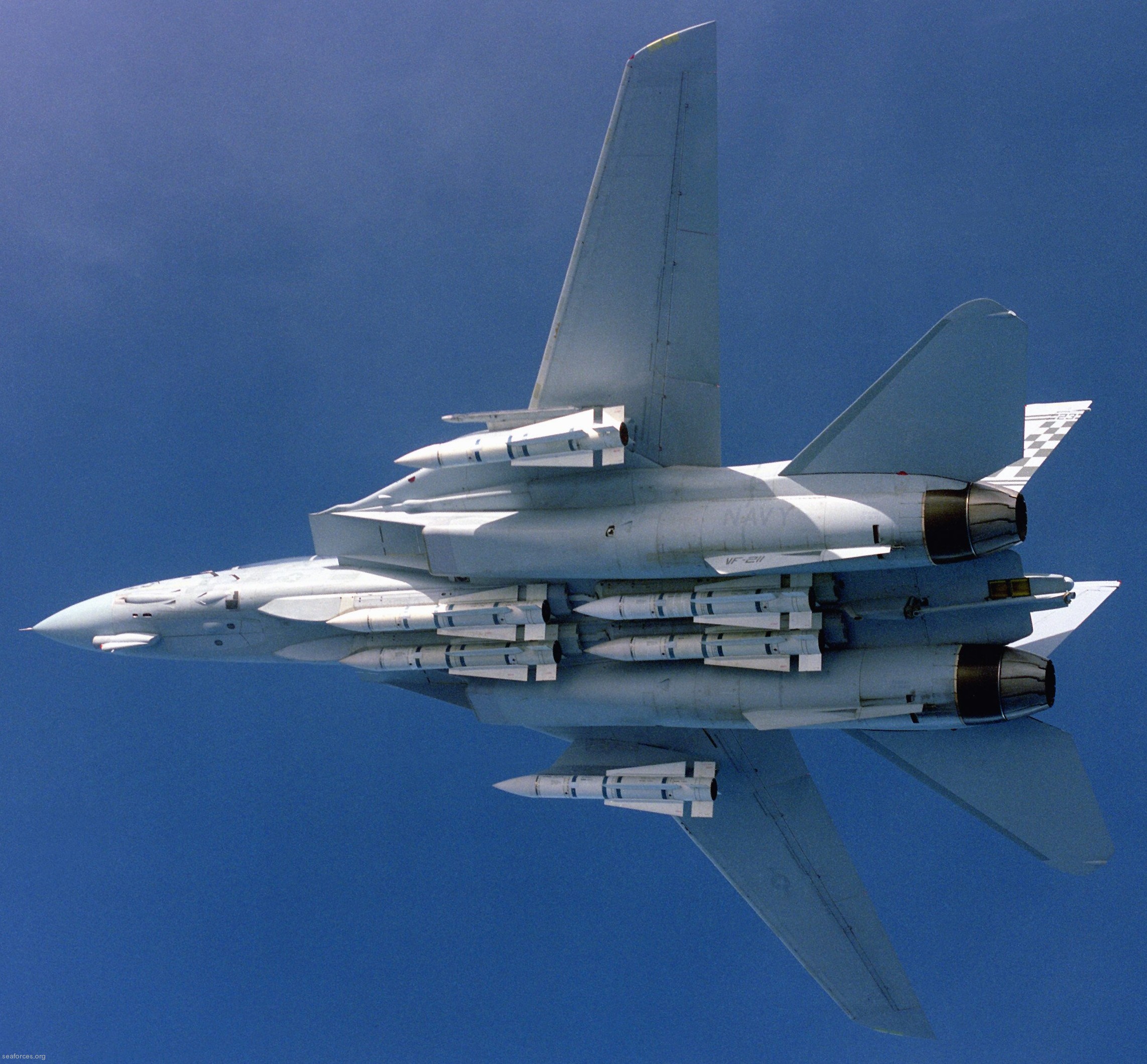 vf-211 fighting checkmates fighter squadron f-14a tomcat us navy carrier air wing cvw-9 33 aim-54 phoenix aam missile