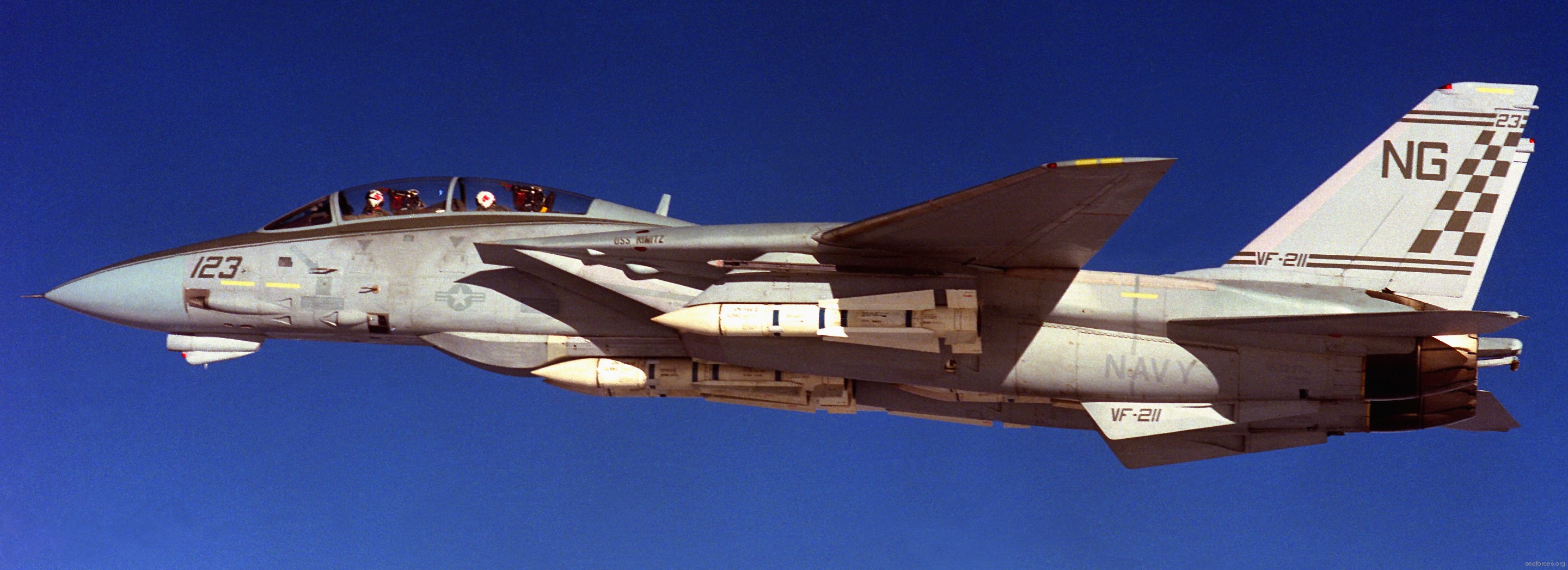 vf-211 fighting checkmates fighter squadron f-14a tomcat us navy carrier air wing cvw-9 37 aim-54 phoenix missile