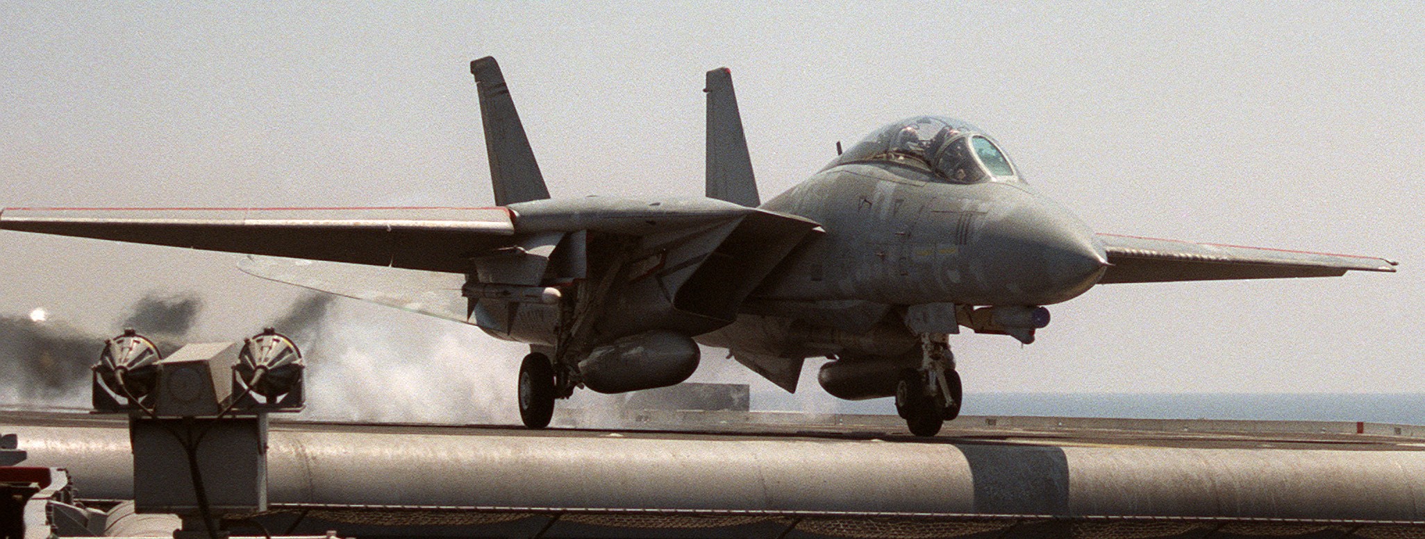 vf-211 fighting checkmates fighter squadron f-14a tomcat us navy carrier air wing cvw-9 uss kitty hawk cv-63 63