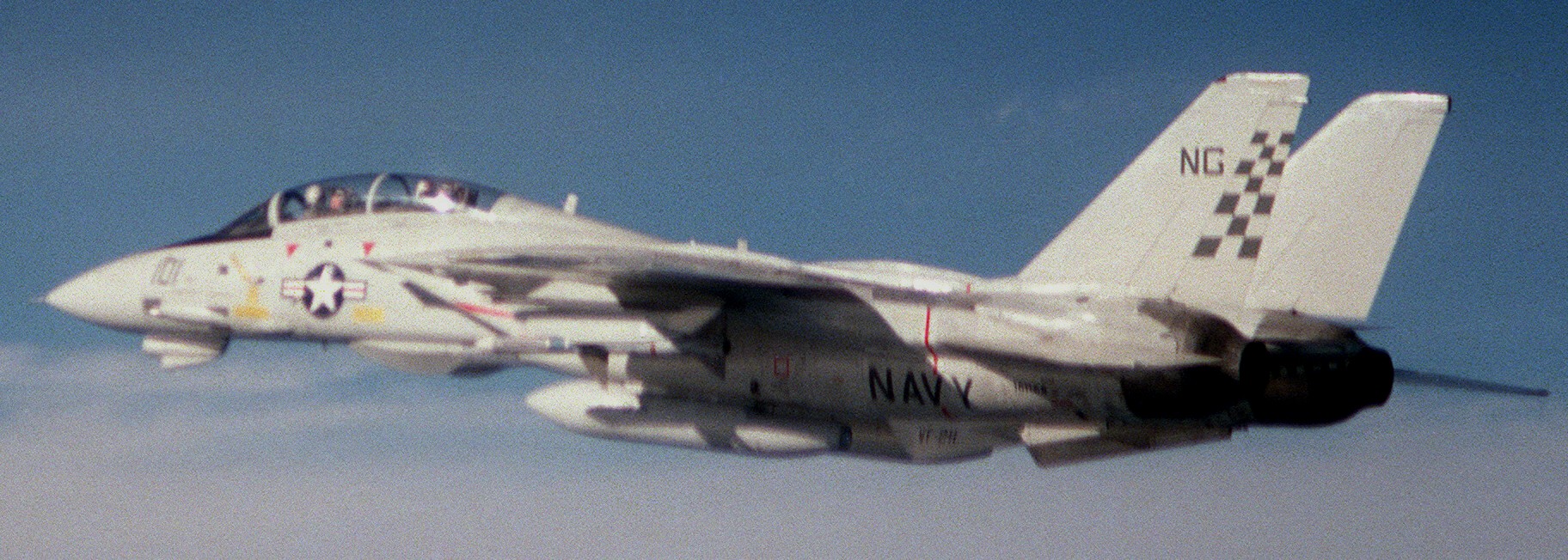 vf-211 fighting checkmates fighter squadron f-14a tomcat us navy carrier air wing cvw-9 uss kitty hawk cv-63 78