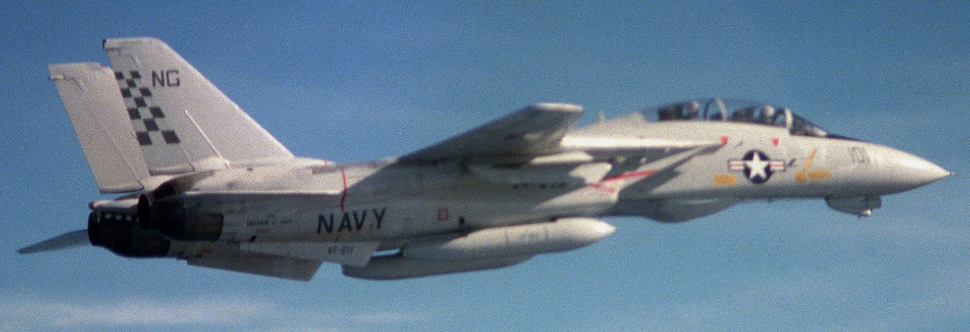 vf-211 fighting checkmates fighter squadron f-14a tomcat us navy carrier air wing cvw-9 uss kitty hawk cv-63 79