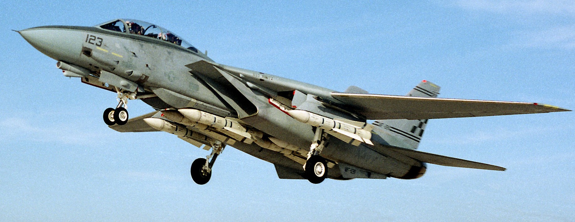vf-211 fighting checkmates fighter squadron f-14a tomcat us navy carrier air wing cvw-9  90 nas miramar