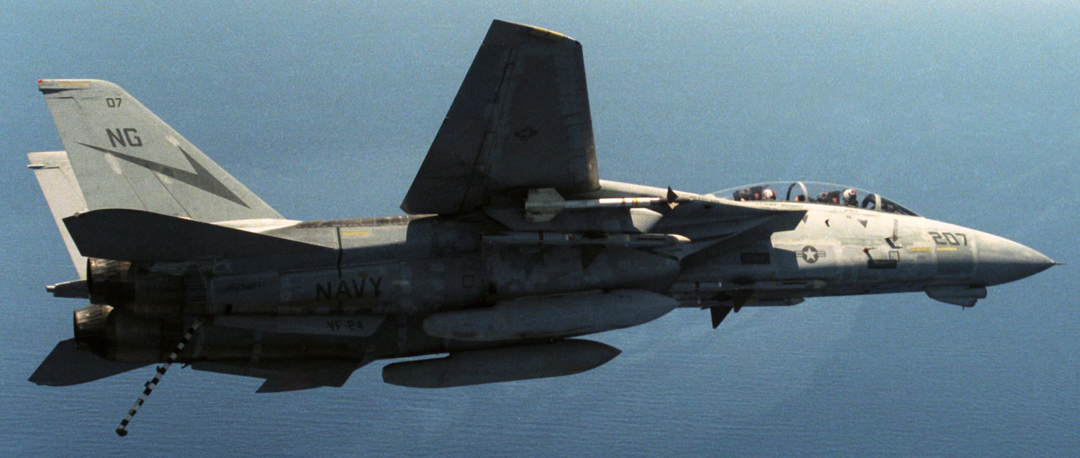 vf-24 fighting renegades fighter squadron navy f-14a tomcat carrier air wing cvw-9 uss kitty hawk cv-63 23
