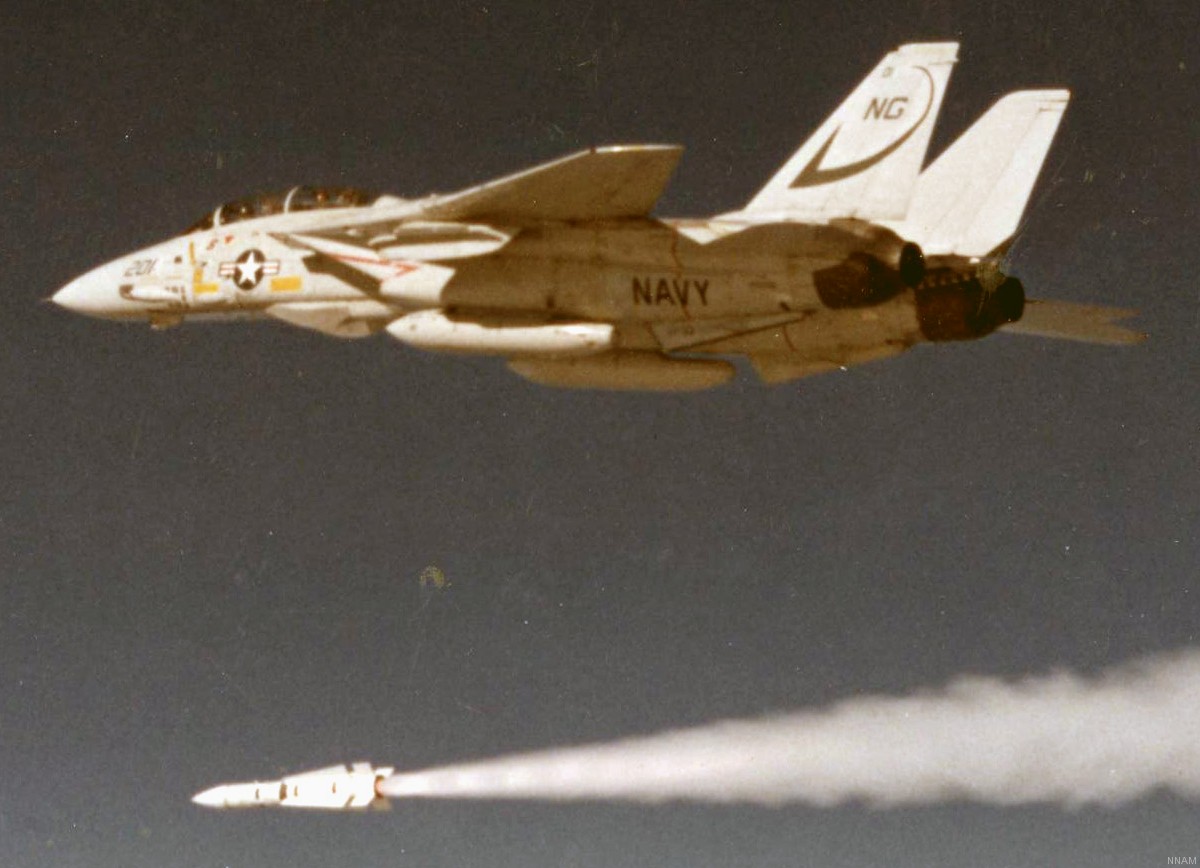 vf-24 fighting renegades fighter squadron navy f-14a tomcat carrier air wing cvw-9 aim-54 phoenix missile 30