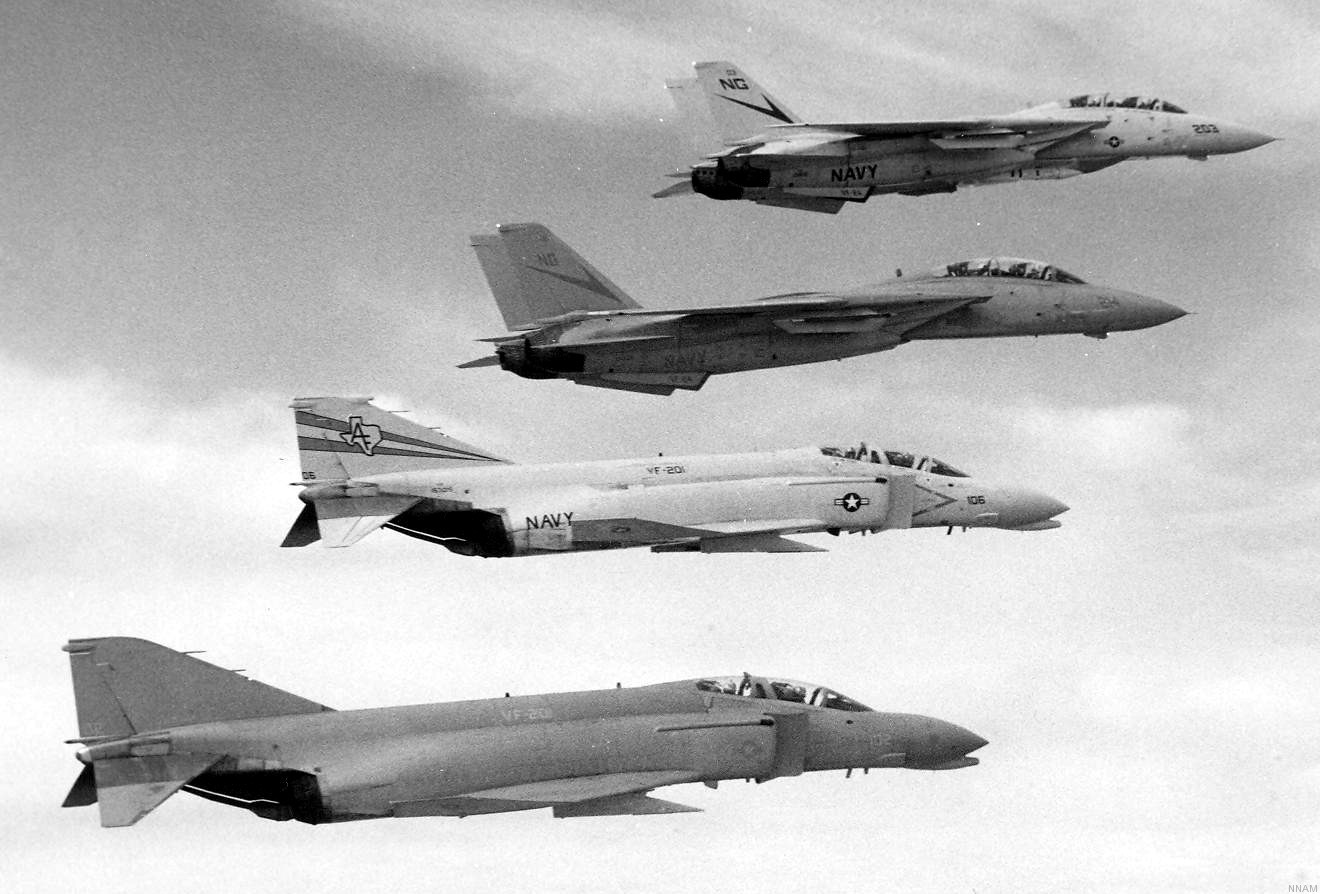 vf-24 fighting renegades fighter squadron navy f-14a tomcat carrier air wing cvw-9 uss ranger cv-61 44