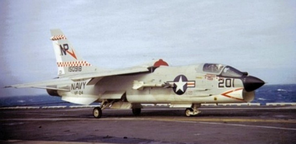 vf-24 red checkertails fighter squadron navy f-8j crusader carrier air wing cvw-21 uss hancock cva-19 59