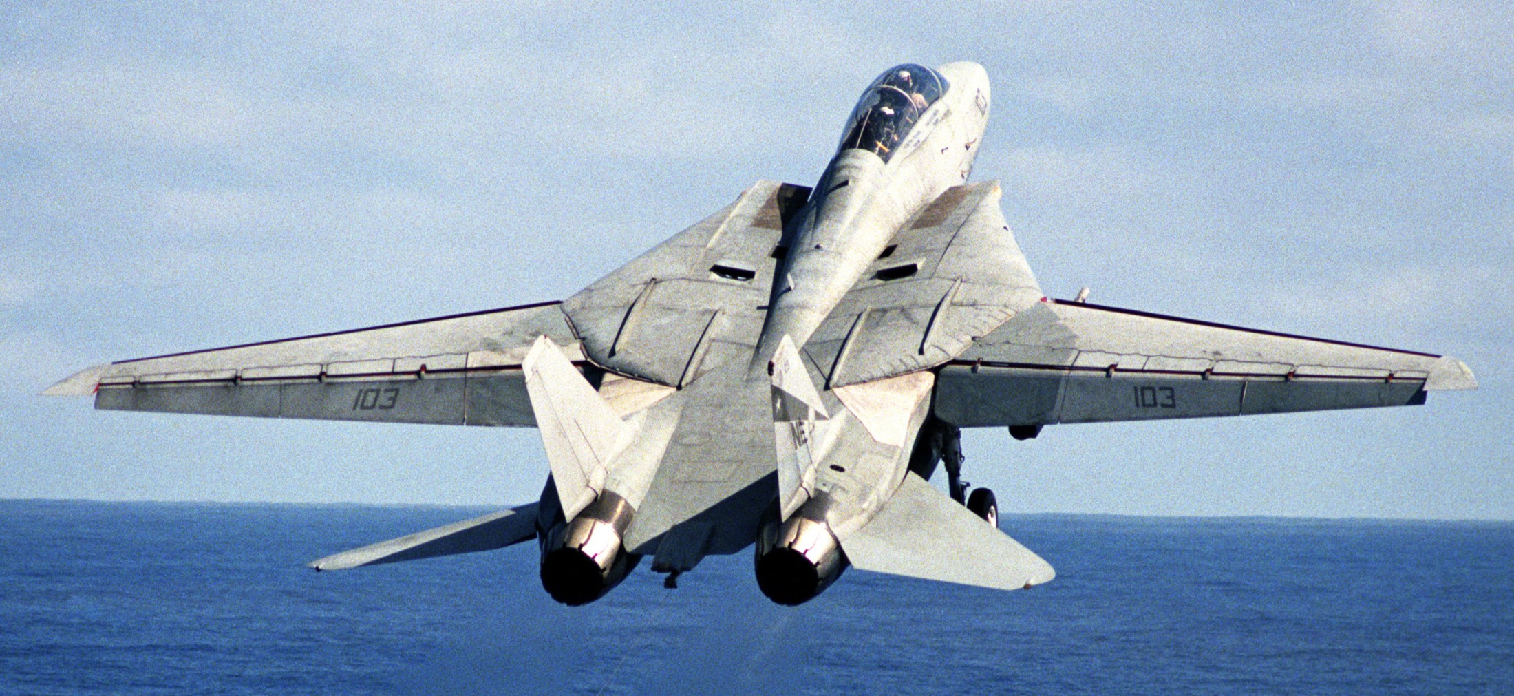 vf-2 bounty hunters fighter squadron fitron f-14d tomcat carrier air wing cvw-2 uss constellation cv-64 29