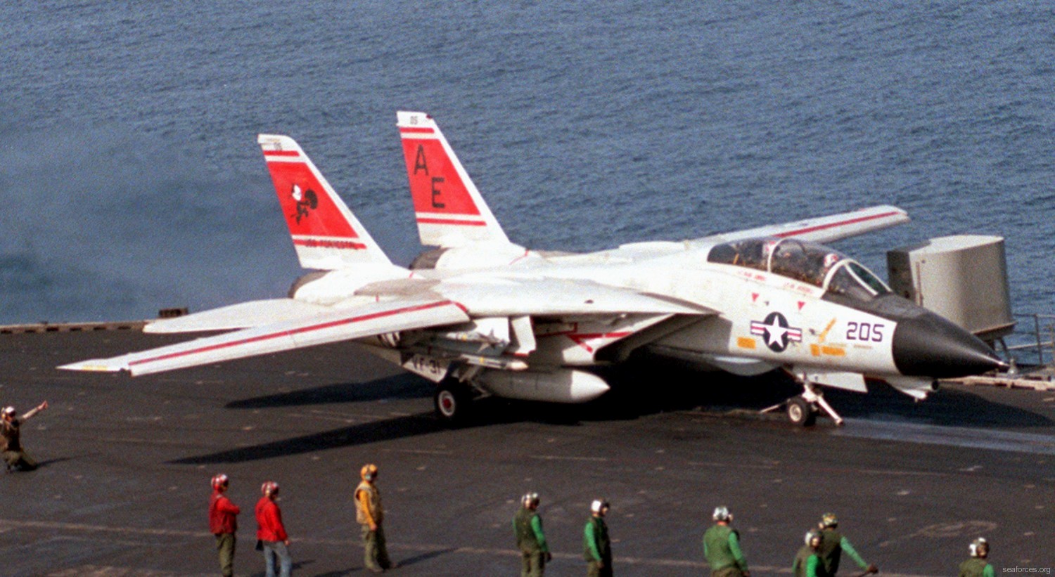 vf-31 tomcatters fighter squadron navy f-14a tomcat cvw-6 uss forrestal cv-59 186