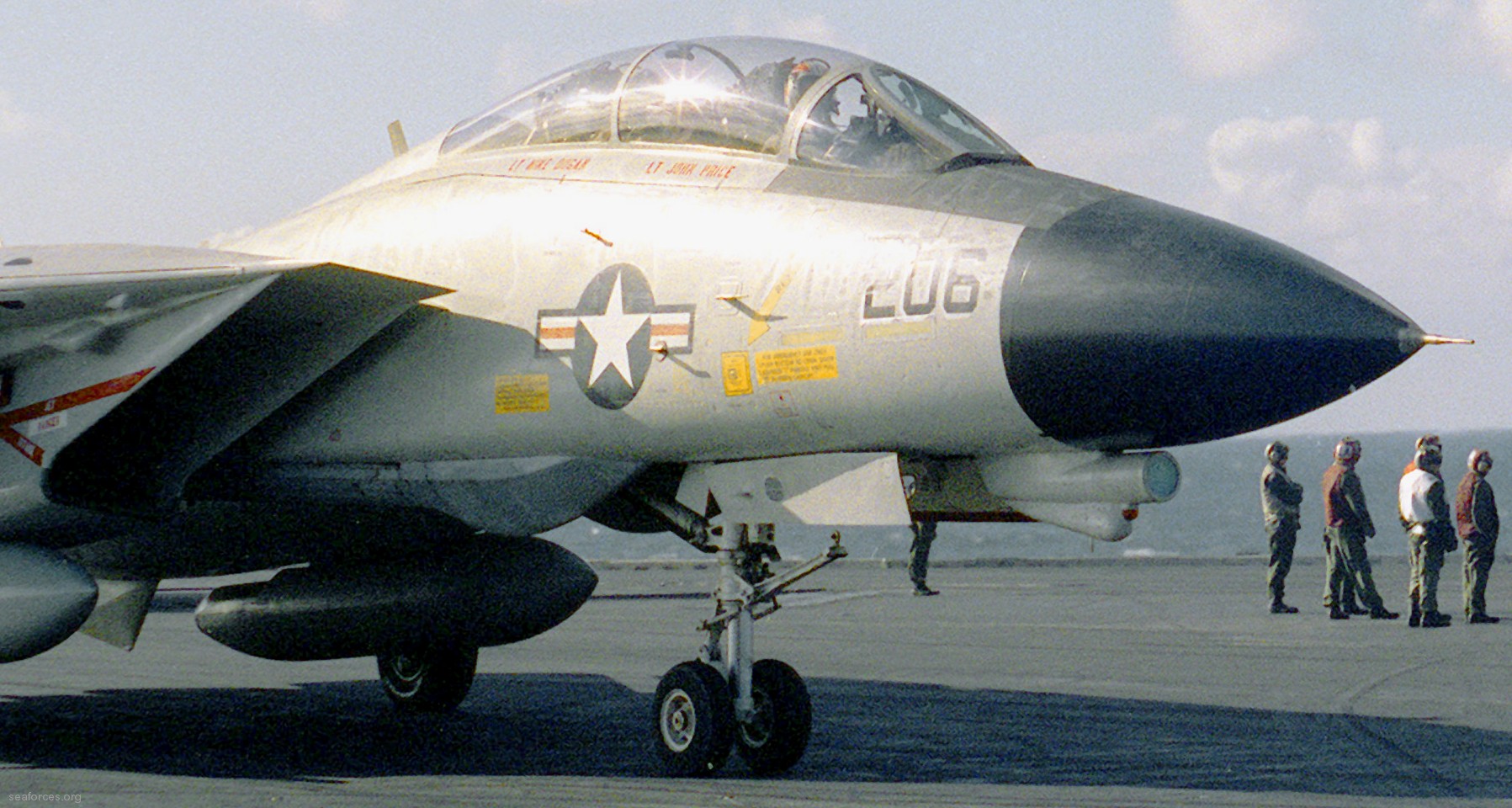 vf-31 tomcatters fighter squadron navy f-14a tomcat cvw-6 uss forrestal cv-59 215