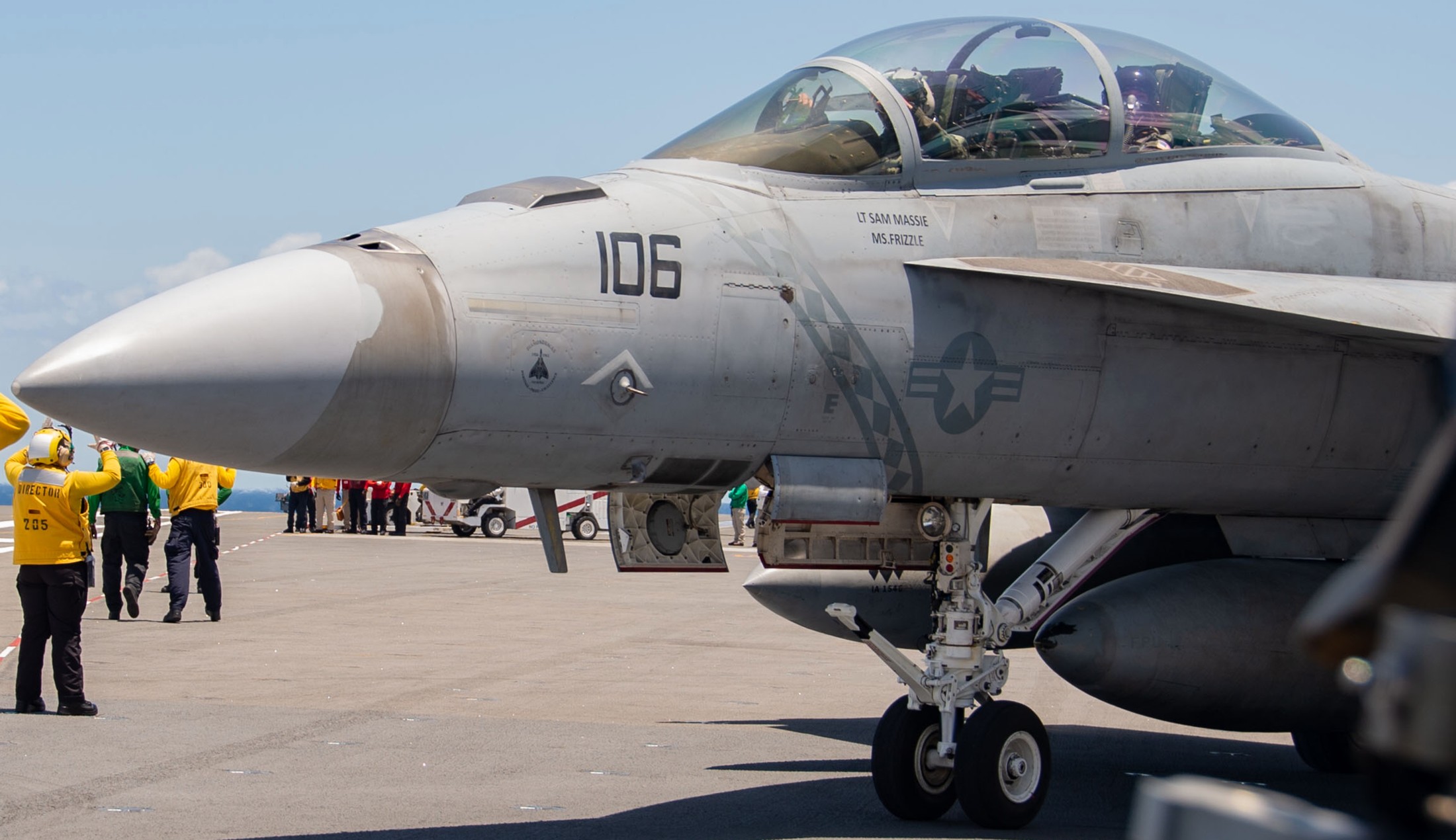 vfa-102 diamondbacks strike fighter squadron f/a-18f super hornet cvw-5 cvn-76 uss ronald reagan cockpit 79