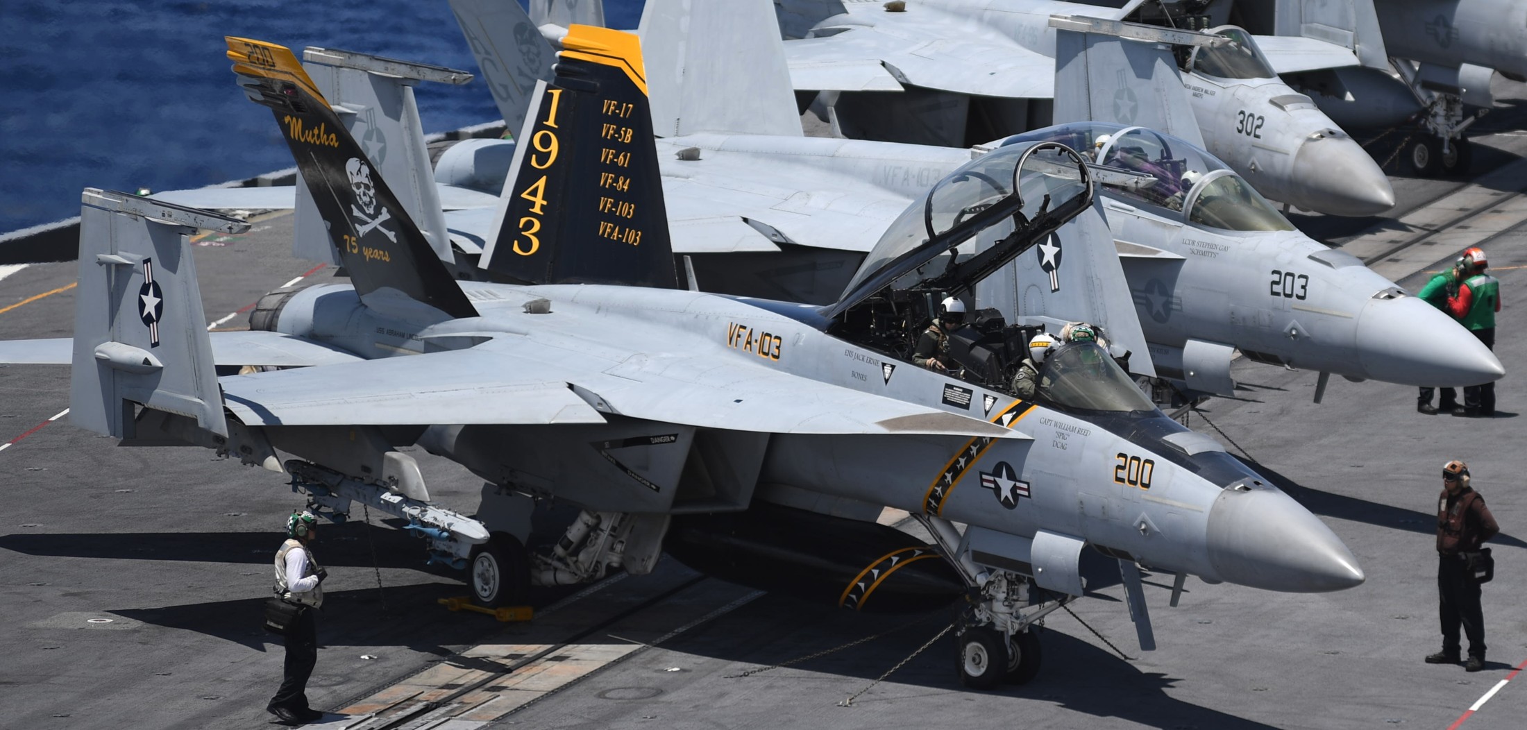 vfa-103 jolly rogers strike fighter squadron f/a-18f super hornet cvw-7 cvn-72 uss abraham lincoln 41