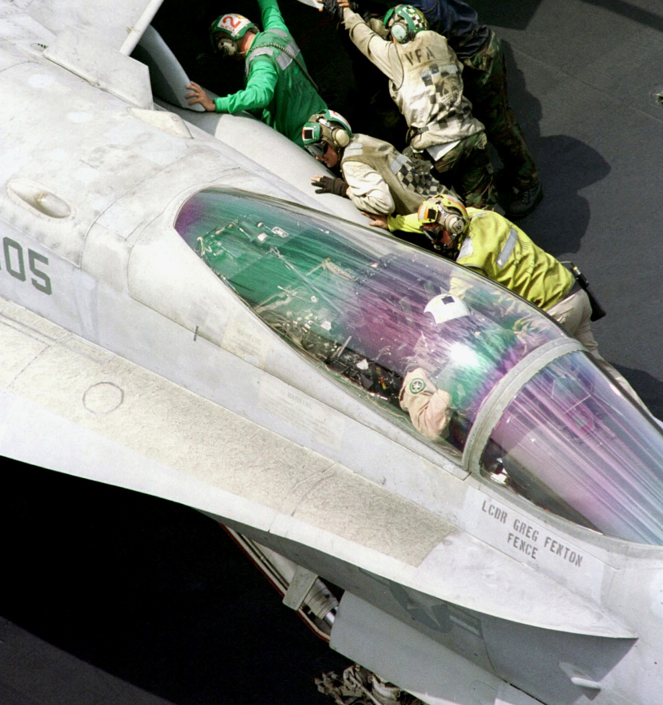 vfa-105 gunslingers strike fighter squadron f/a-18c hornet cvw-3 cvn-65 uss enterprise 132