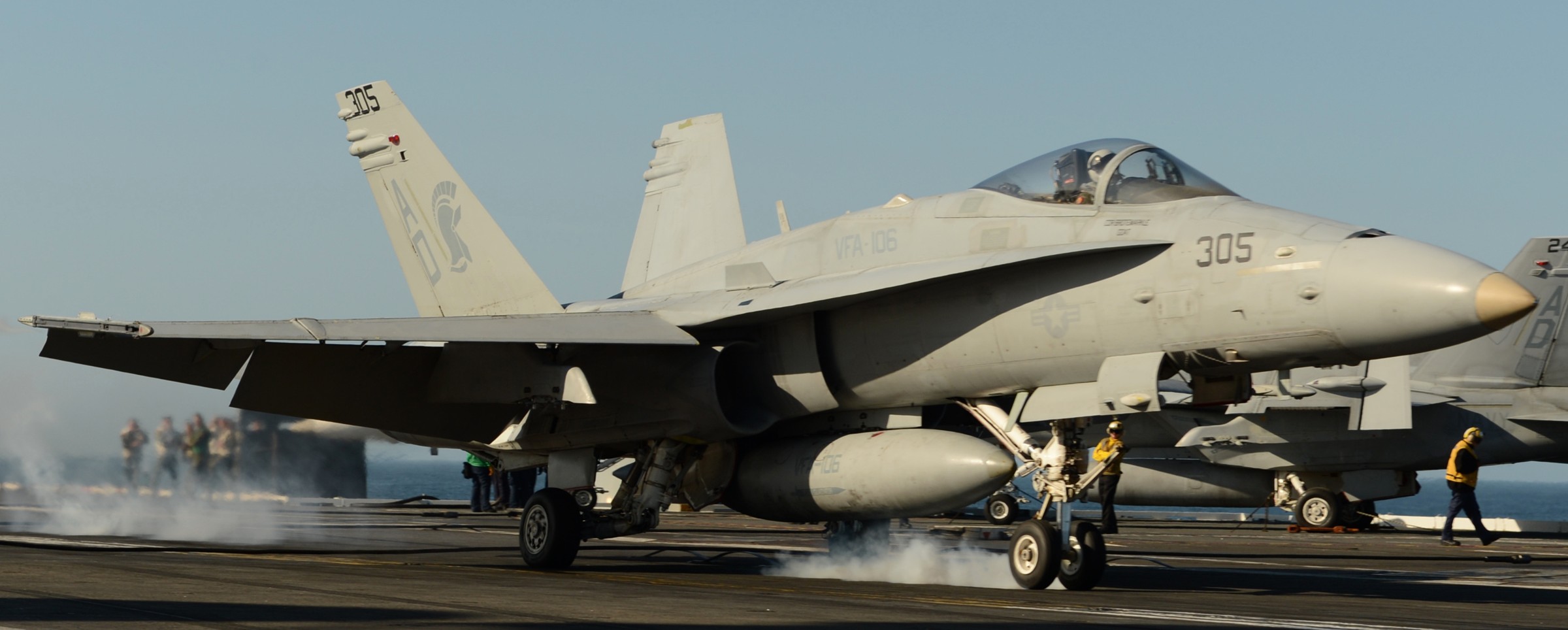 vfa-106 gladiators strike fighter squadron f/a-18c hornet 2013 34