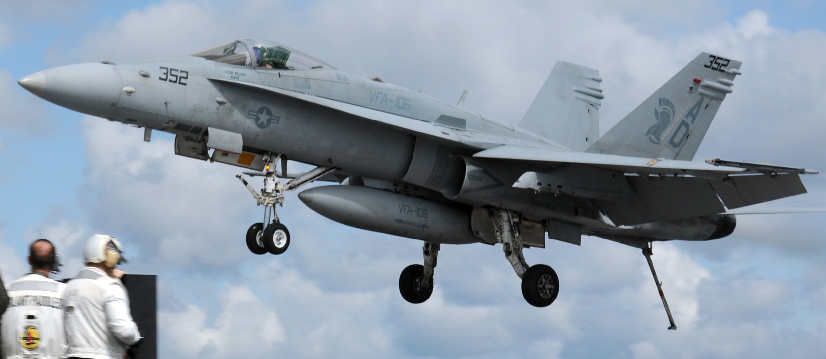 vfa-106 gladiators strike fighter squadron f/a-18c hornet 2010 51