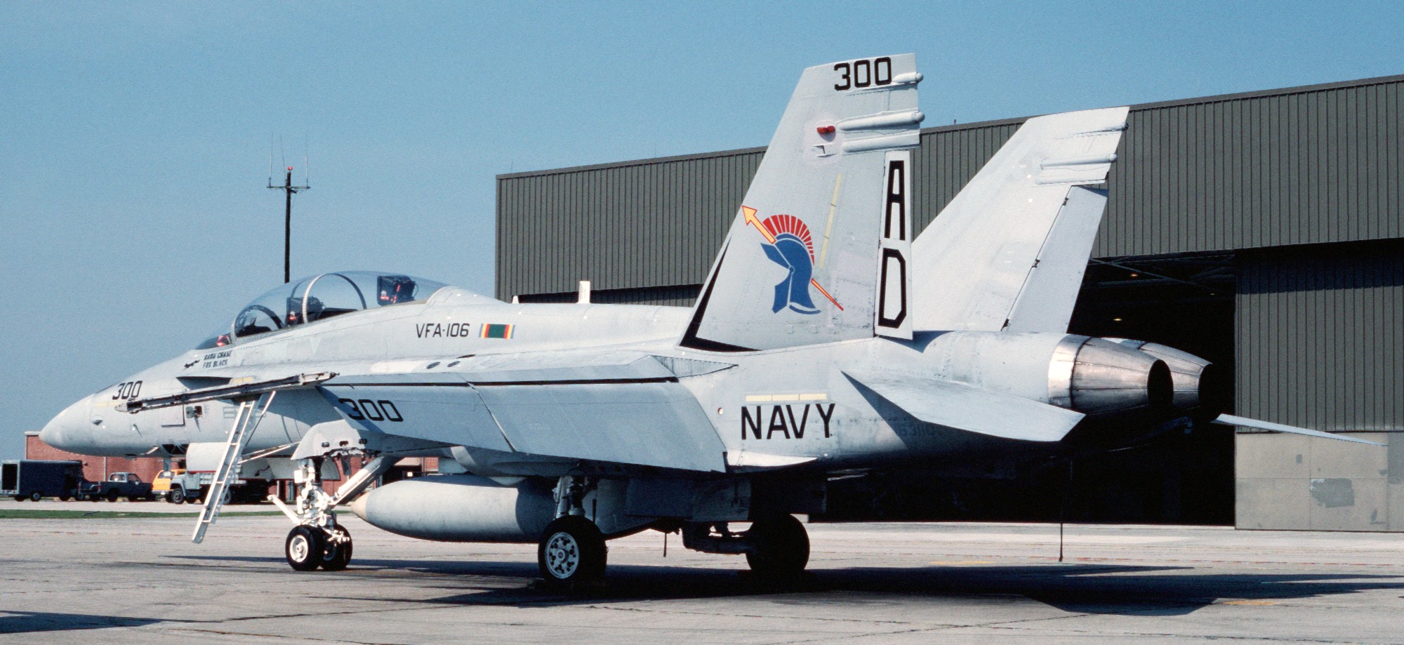 vfa-106 gladiators strike fighter squadron f/a-18b hornet 1987 76