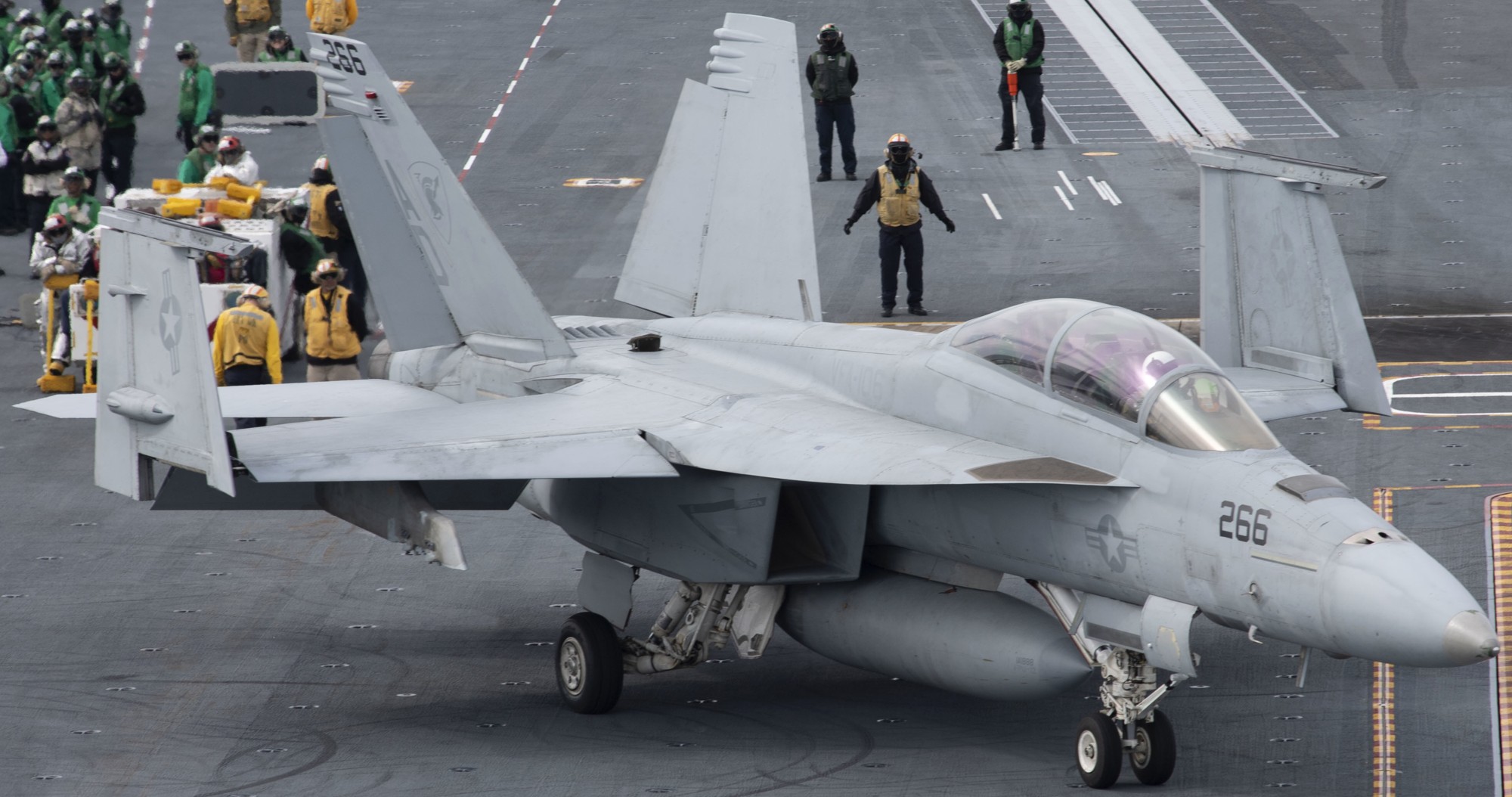 vfa-106 gladiators strike fighter squadron f/a-18f super hornet cvn-78 uss gerald r. ford 184