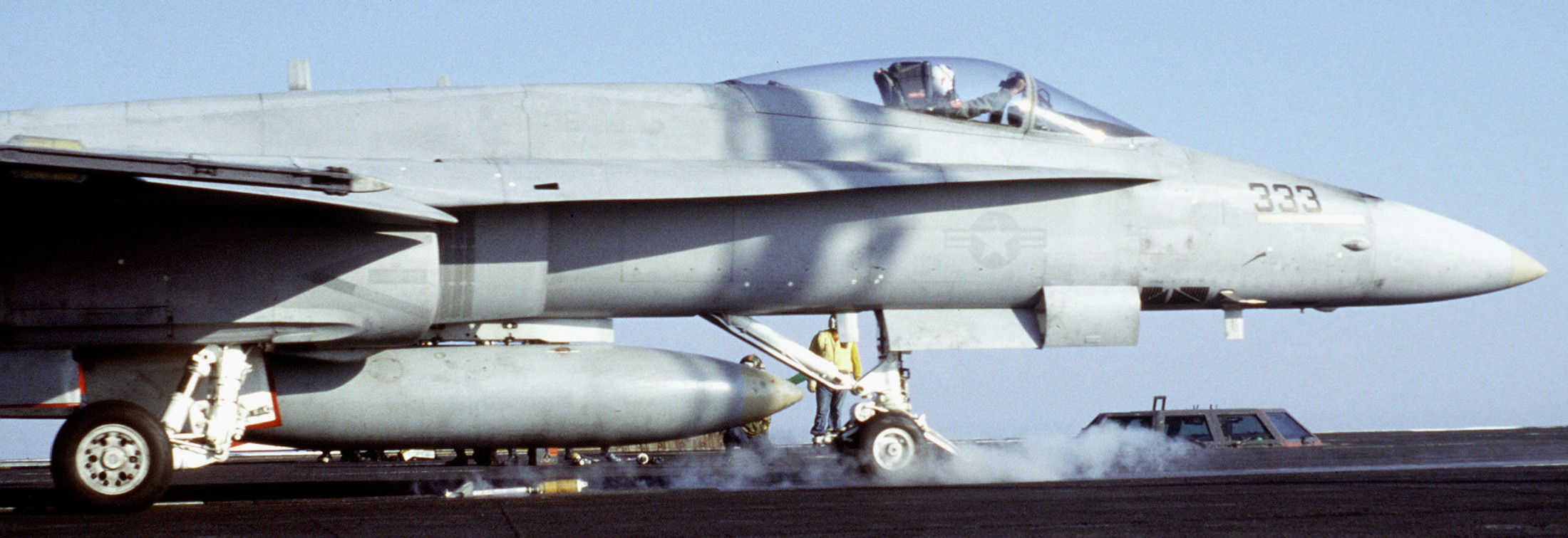 vfa-106 gladiators strike fighter squadron f/a-18a hornet 197