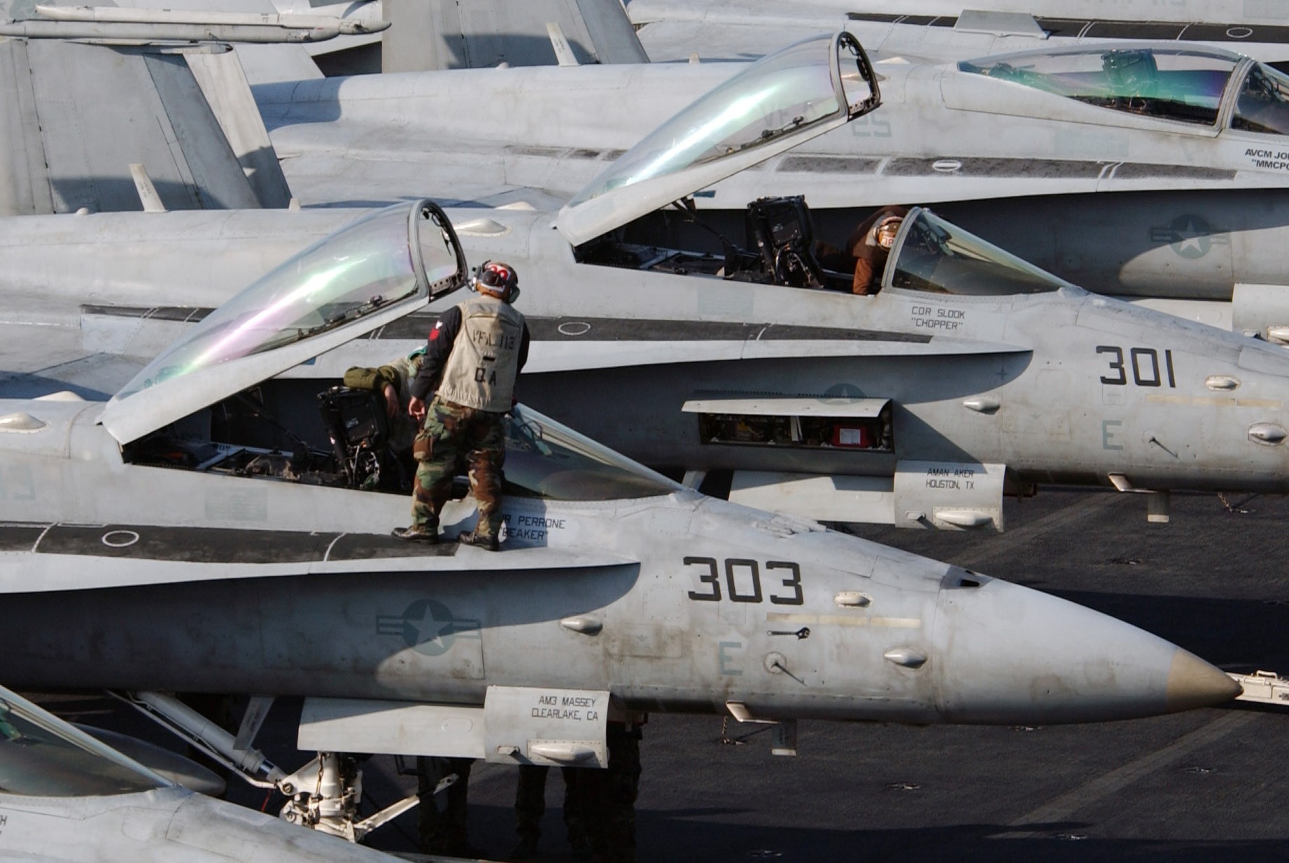 vfa-113 stingers f/a-18c hornet cvw-14 uss ronald reagan cvn-76 2006 63