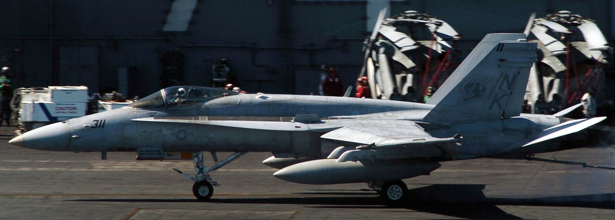 vfa-113 stingers f/a-18c hornet cvw-14 uss john c. stennis cvn-74 2004 66