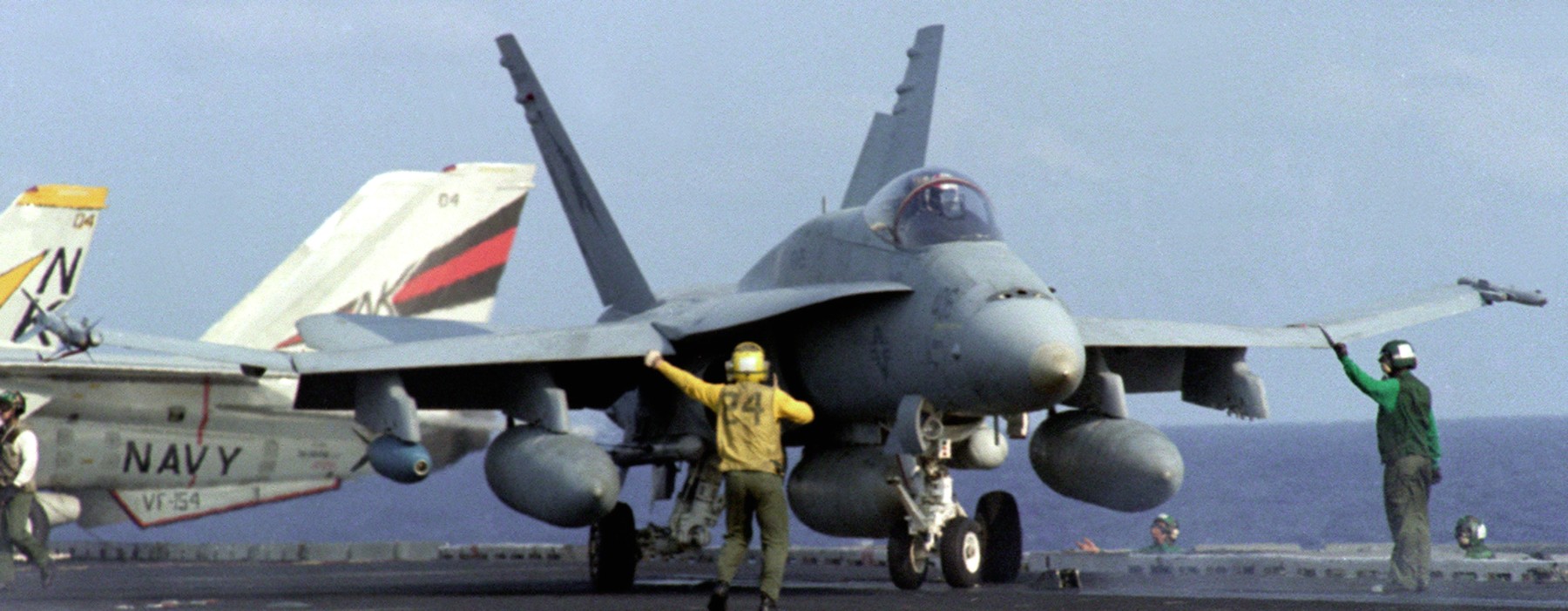 vfa-113 stingers f/a-18a hornet cvw-14 uss constellation cv-64 1985 90