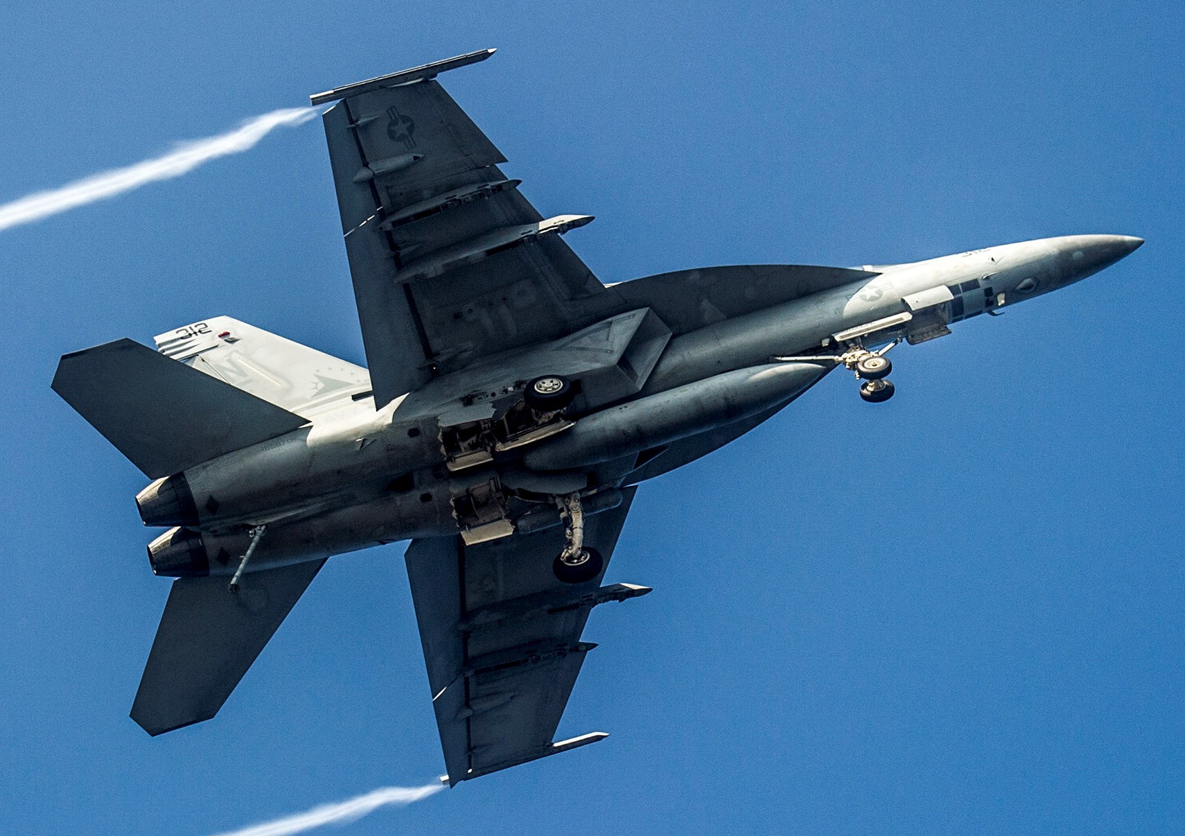 vfa-115 eagles strike fighter squadron f/a-18e super hornet cvw-5 uss george washington cvn-73 2014 23