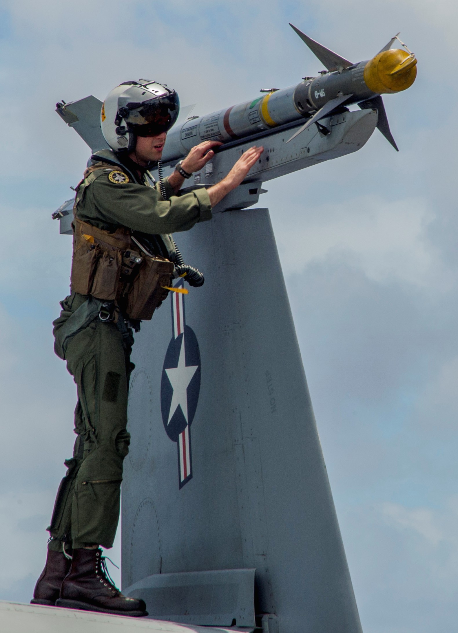 vfa-115 eagles strike fighter squadron f/a-18e super hornet cvw-5 uss george washington cvn-73 2013 36