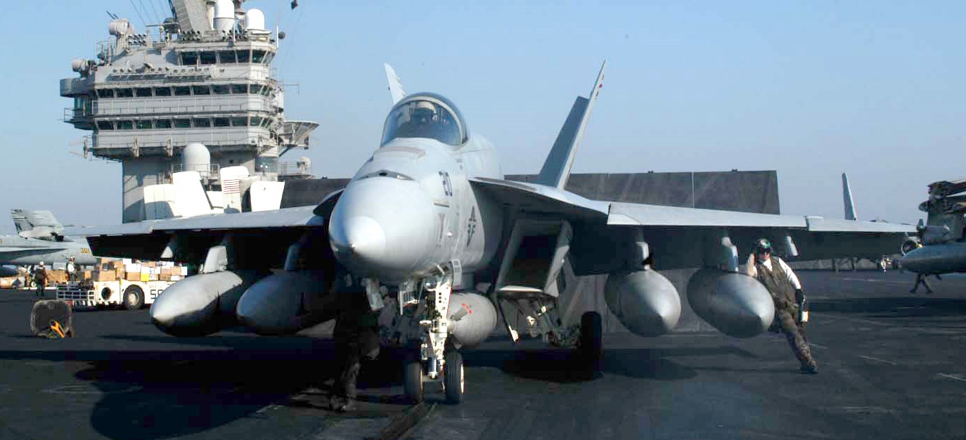 vfa-115 eagles strike fighter squadron f/a-18e super hornet cvw-14 uss abraham lincoln cvn-72 2003 62