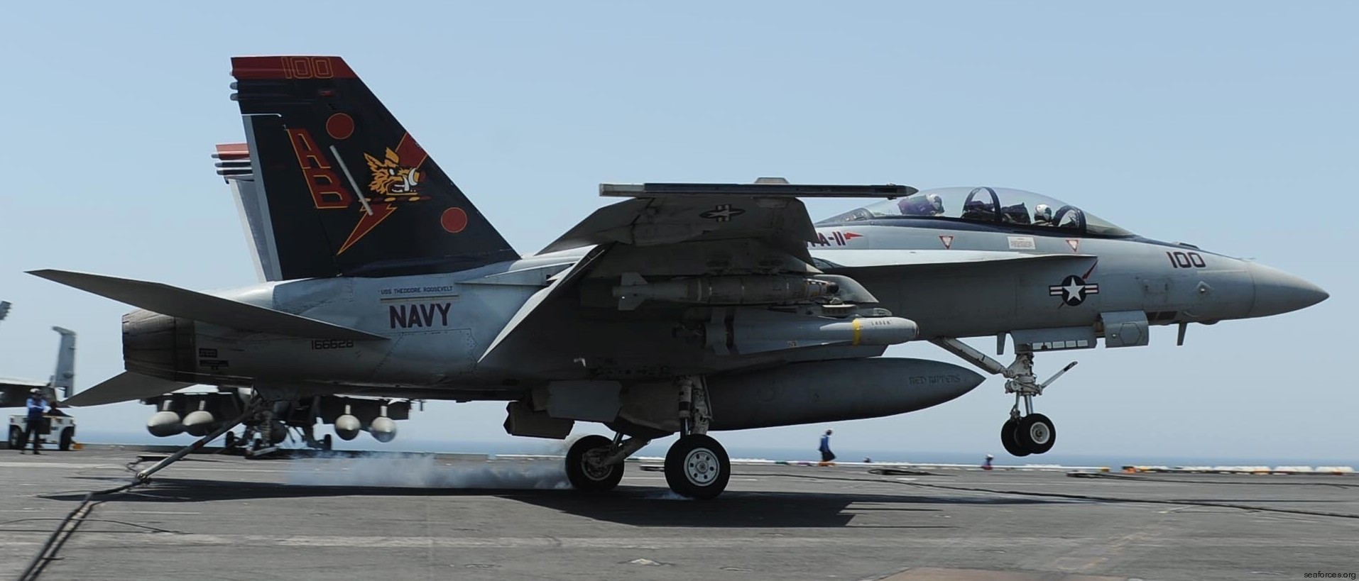 vfa-11 red rippers strike fighter squadron us navy f/a-18f super hornet carrier air wing cvw-1 uss theodore roosevelt cvn-71 20