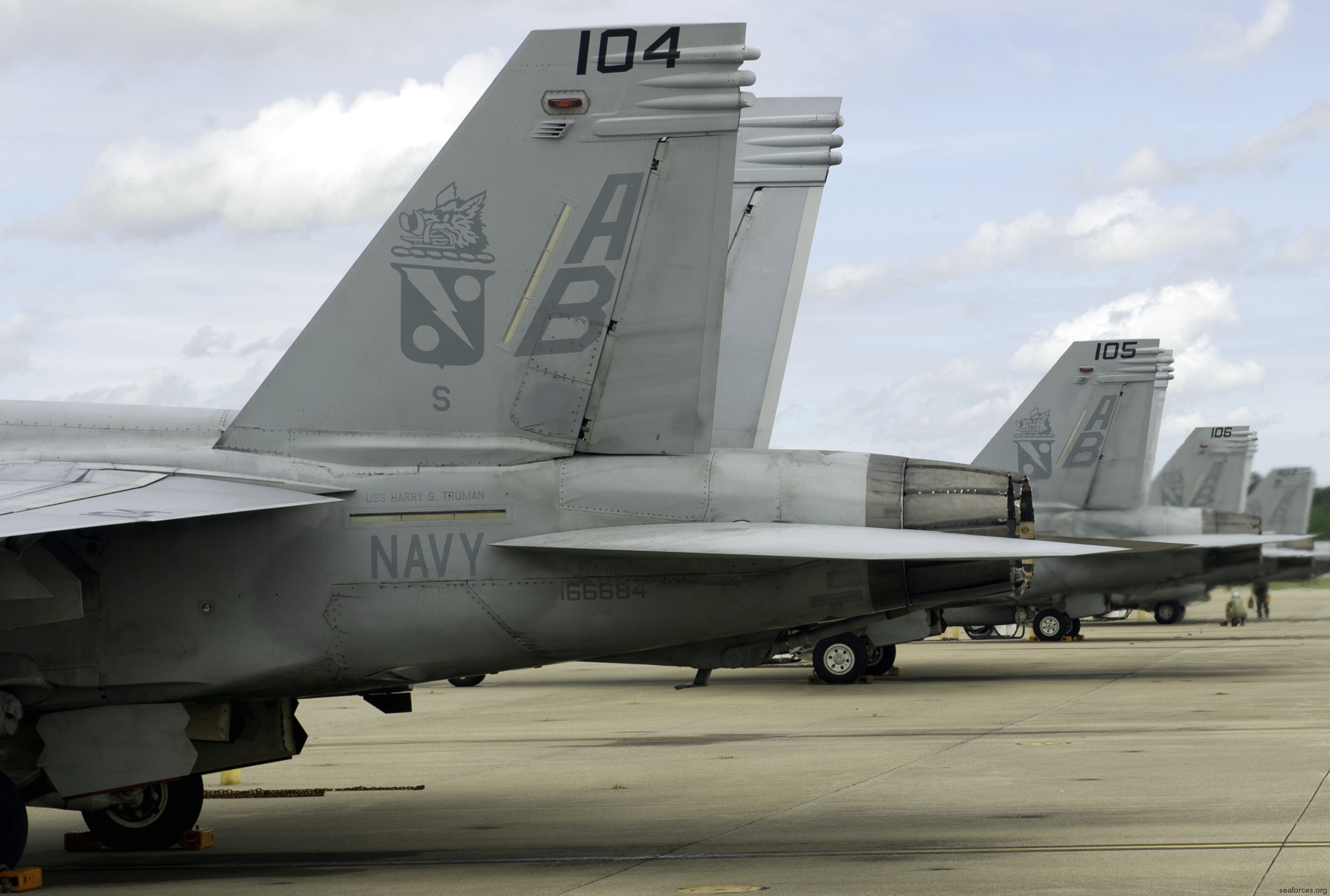 vfa-11 red rippers strike fighter squadron us navy f/a-18f super hornet 77 nas oceana virginia