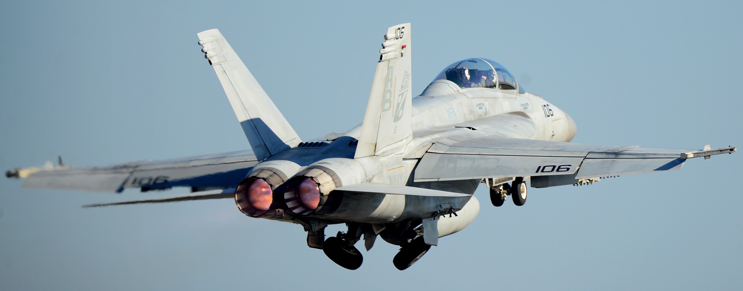 vfa-11 red rippers strike fighter squadron us navy f/a-18f super hornet raf lakenheath uk 95