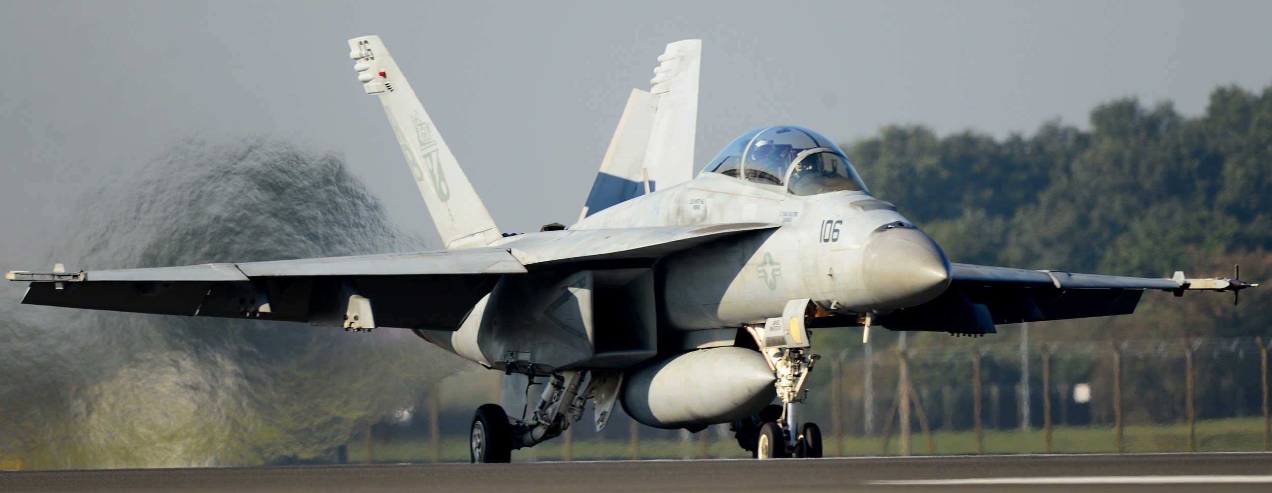 vfa-11 red rippers strike fighter squadron us navy f/a-18f super hornet raf lakenheath uk 96