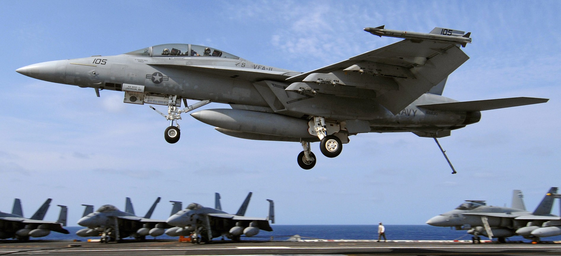 vfa-11 red rippers strike fighter squadron us navy f/a-18f super hornet carrier air wing cvw-3 uss harry s. truman cvn-75 62