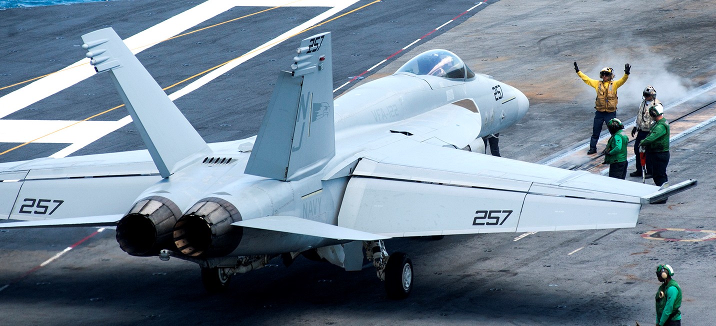 vfa-122 flying eagles strike fighter squadron f/a-18f super hornet 2015 15