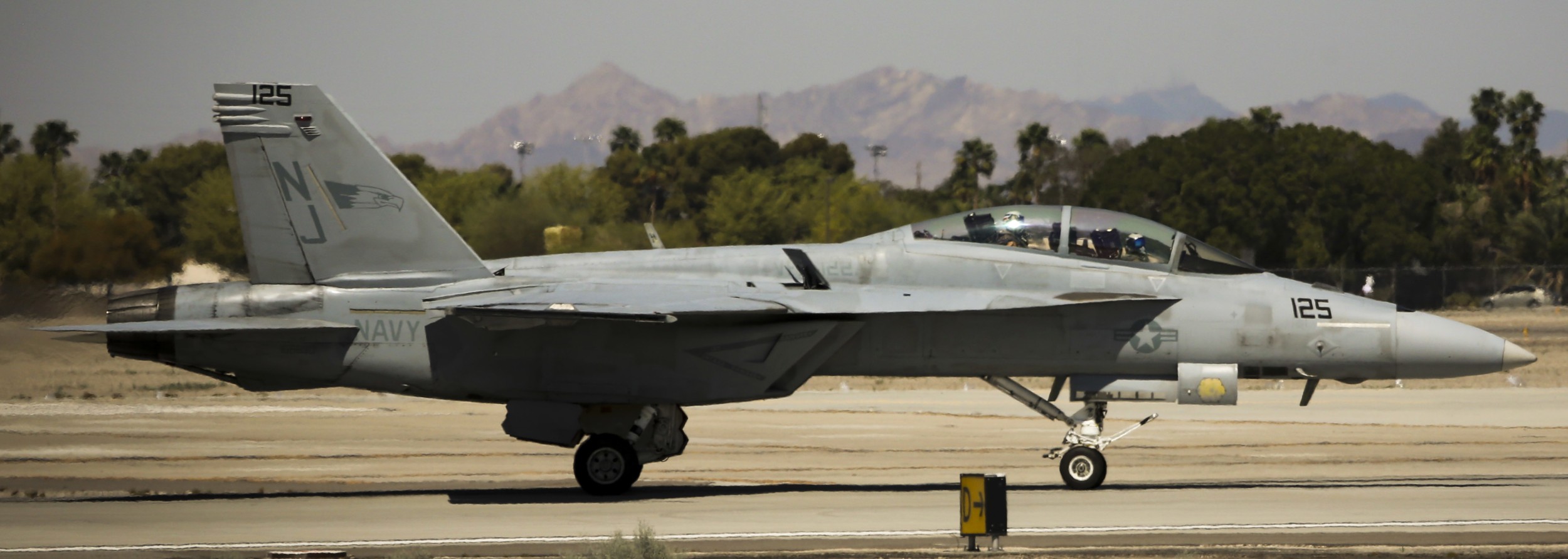 vfa-122 flying eagles strike fighter squadron f/a-18f super hornet 2017 40 yuma arizona