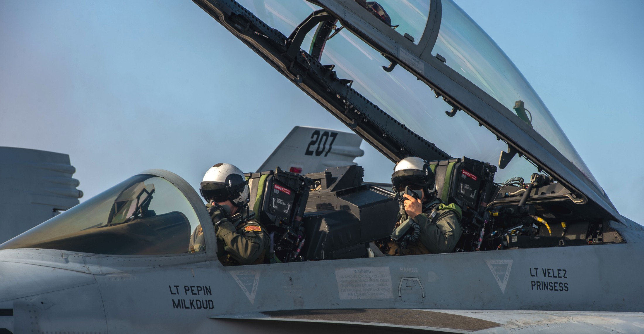 vfa-122 flying eagles strike fighter squadron f/a-18f super hornet cvn-71 uss theodore roosevelt 2023 98