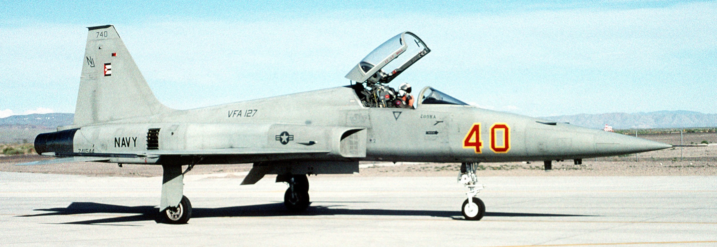 vfa-127 desert bogeys strike fighter squadron f-5e tiger 1993 13