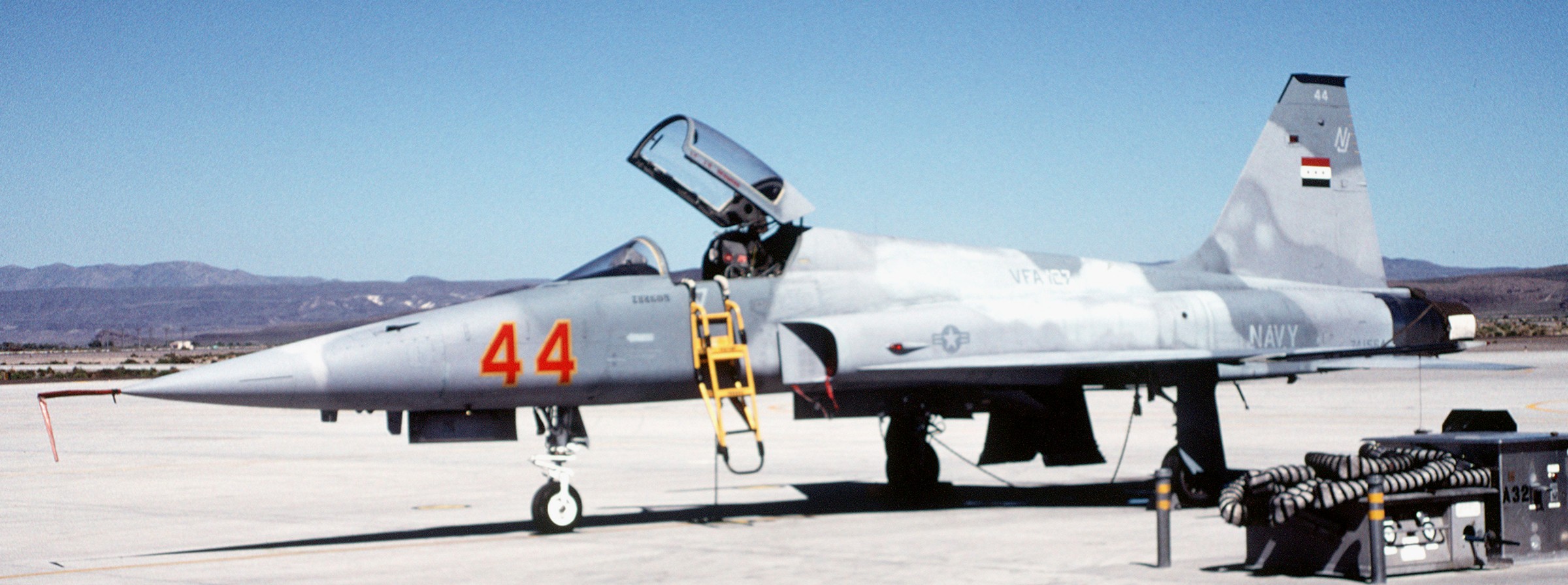 vfa-127 desert bogeys strike fighter squadron f-5e tiger 1993 16