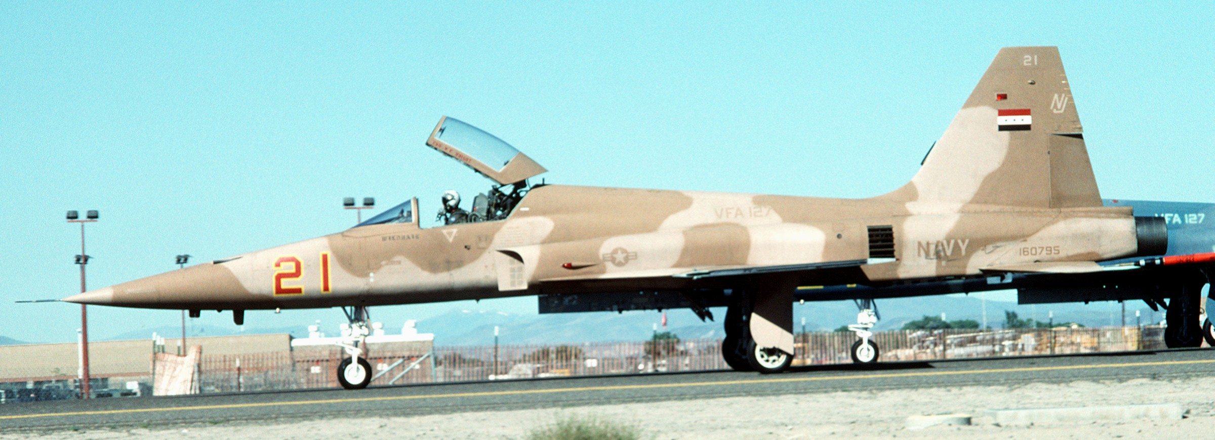 vfa-127 desert bogeys strike fighter squadron f-5e tiger 1993 32 fleet adversary