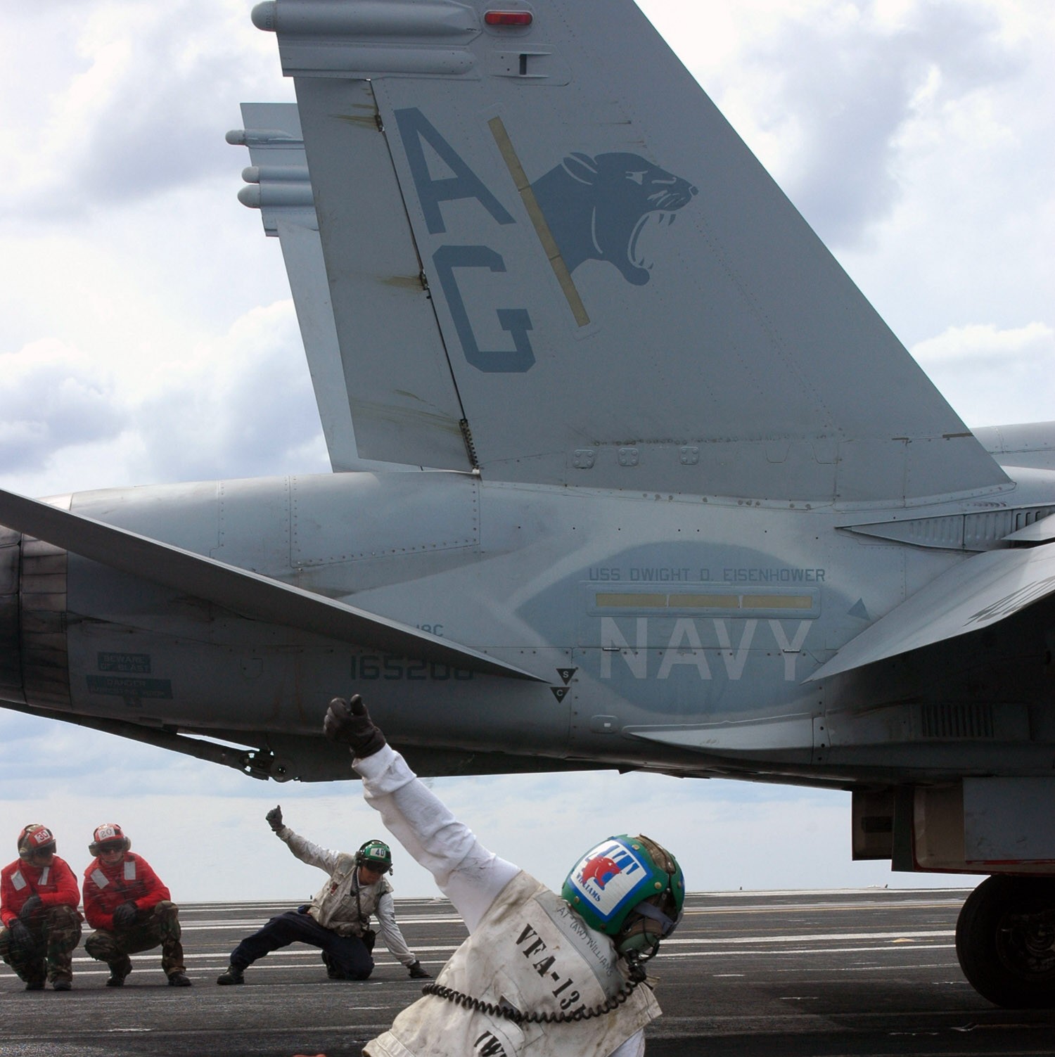 vfa-131 wildcats strike fighter squadron f/a-18c hornet cvw-7 uss george washington cvn-73 2008 88