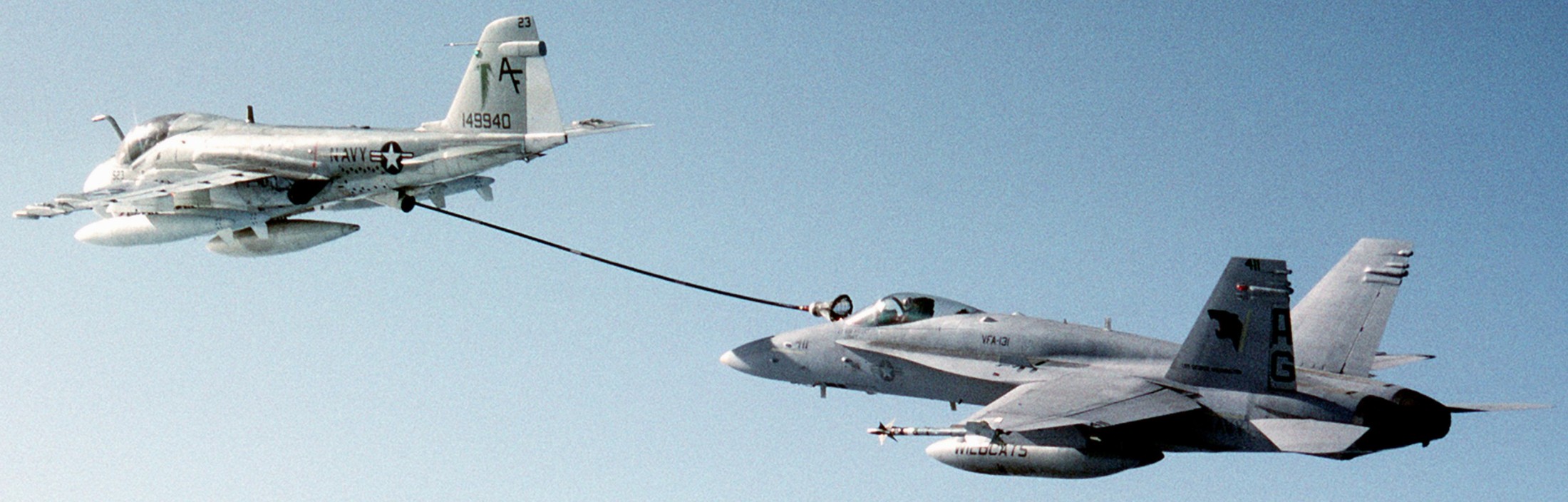 vfa-131 wildcats strike fighter squadron f/a-18c hornet cvw-7 refueling ka-6d intruder 1992 127