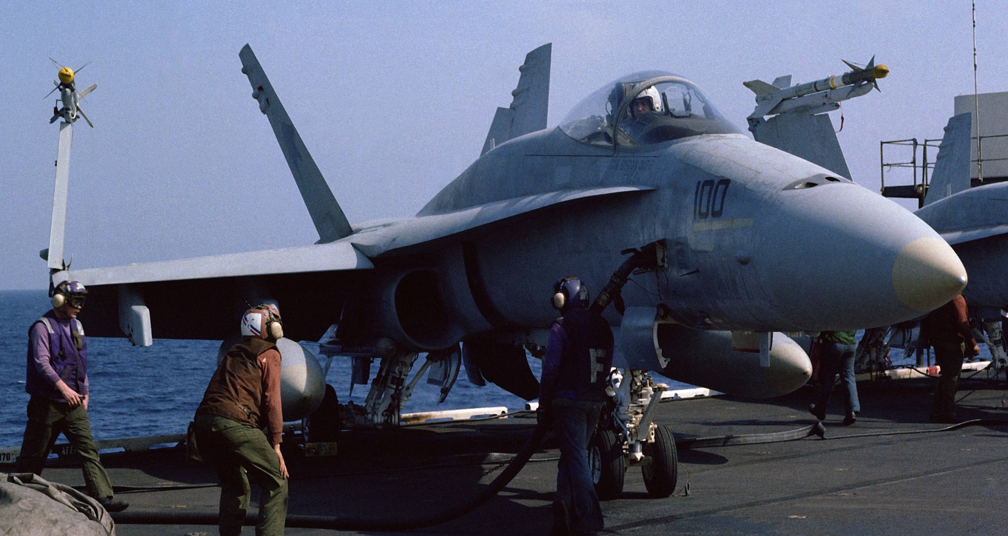 vfa-131 wildcats strike fighter squadron f/a-18c hornet carrier air wing cvw-13 uss coral sea cv-43 1986 136