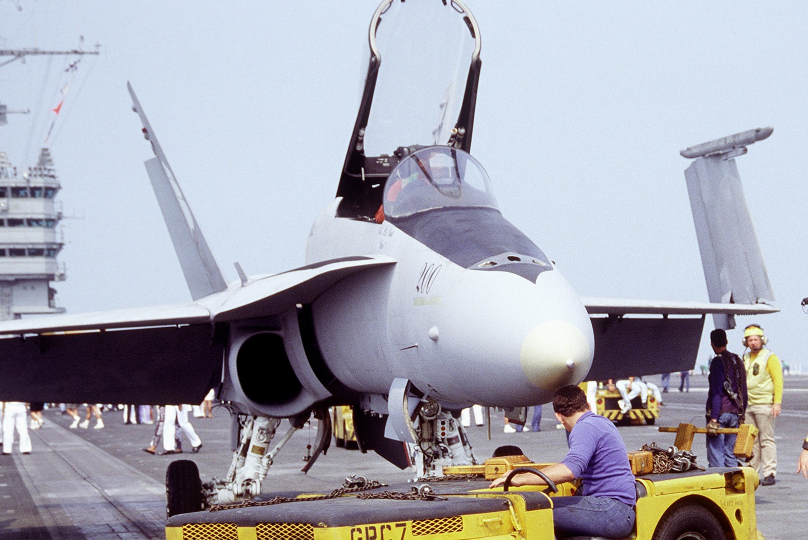 vfa-132 privateers strike fighter squadron f/a-18a hornet cvw-13 uss abraham lincoln cvn-72 1990 24