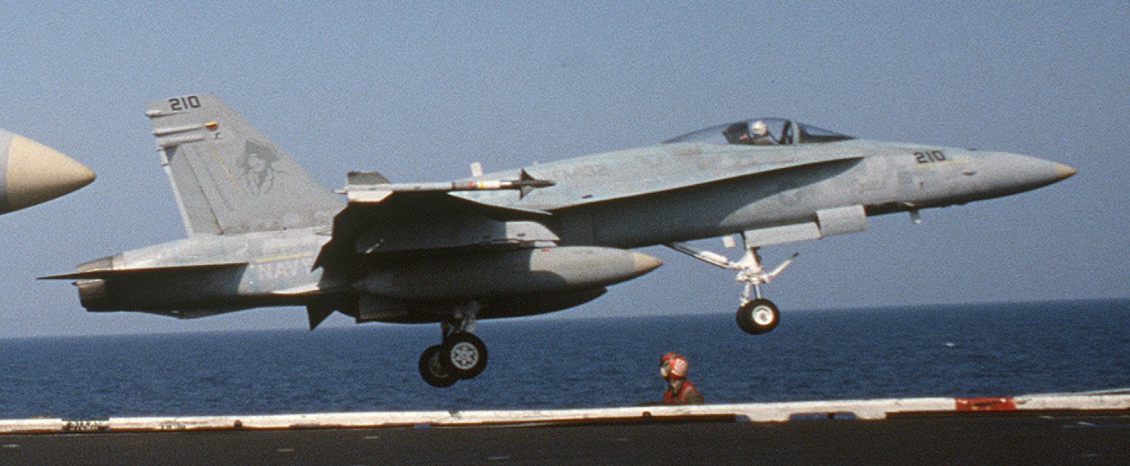 vfa-132 privateers strike fighter squadron f/a-18a hornet cvw-13 uss coral sea cv-43 1986 27