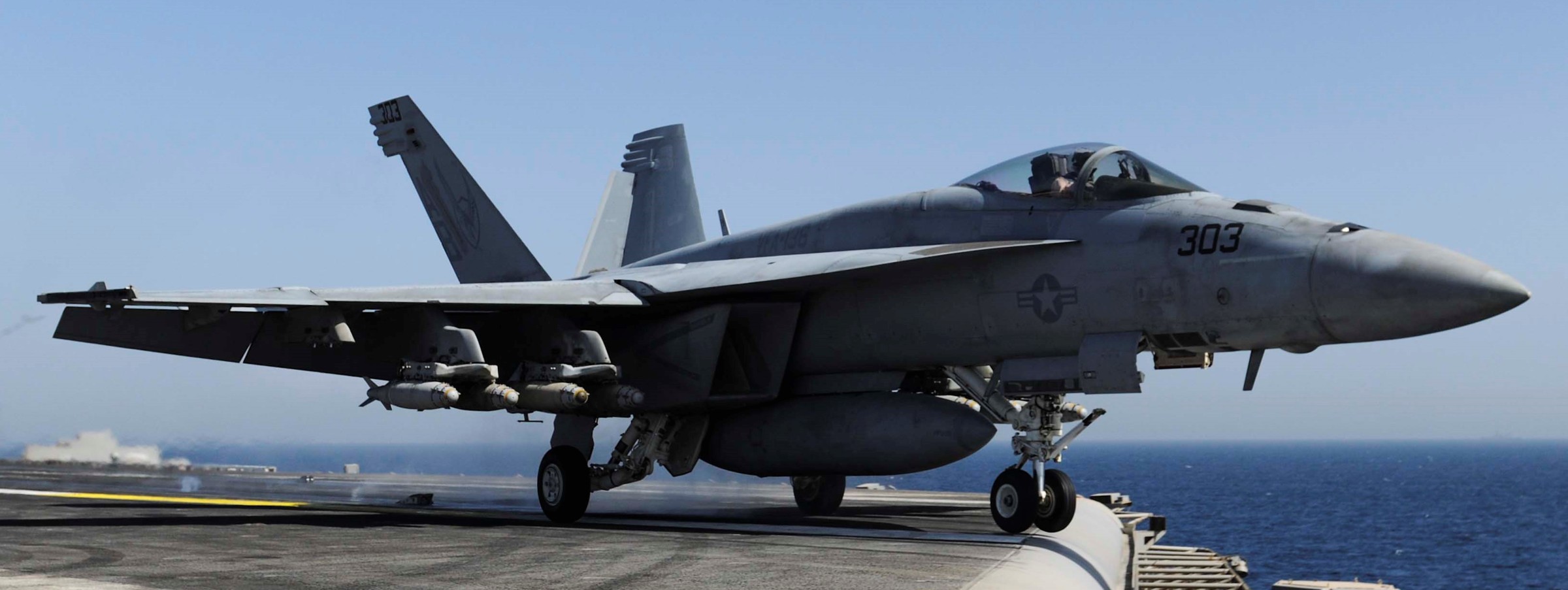 vfa-136 knighthawks strike fighter squadron f/a-18e super hornet 2015 08 cvw-1 uss george washington cvn-73