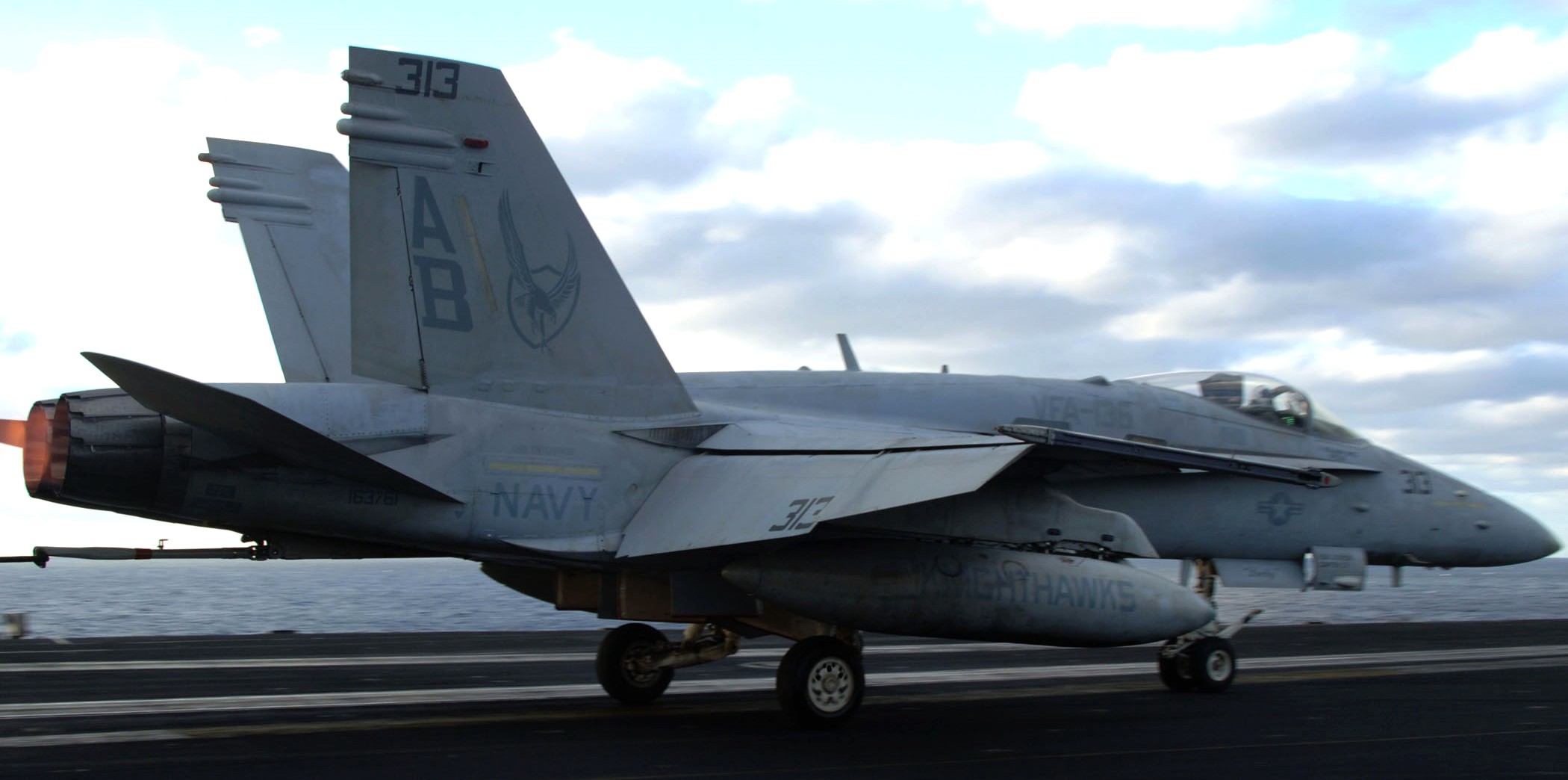 vfa-136 knighthawks strike fighter squadron f/a-18c hornet 2007 27 cvw-1 uss enterprise cvn-65