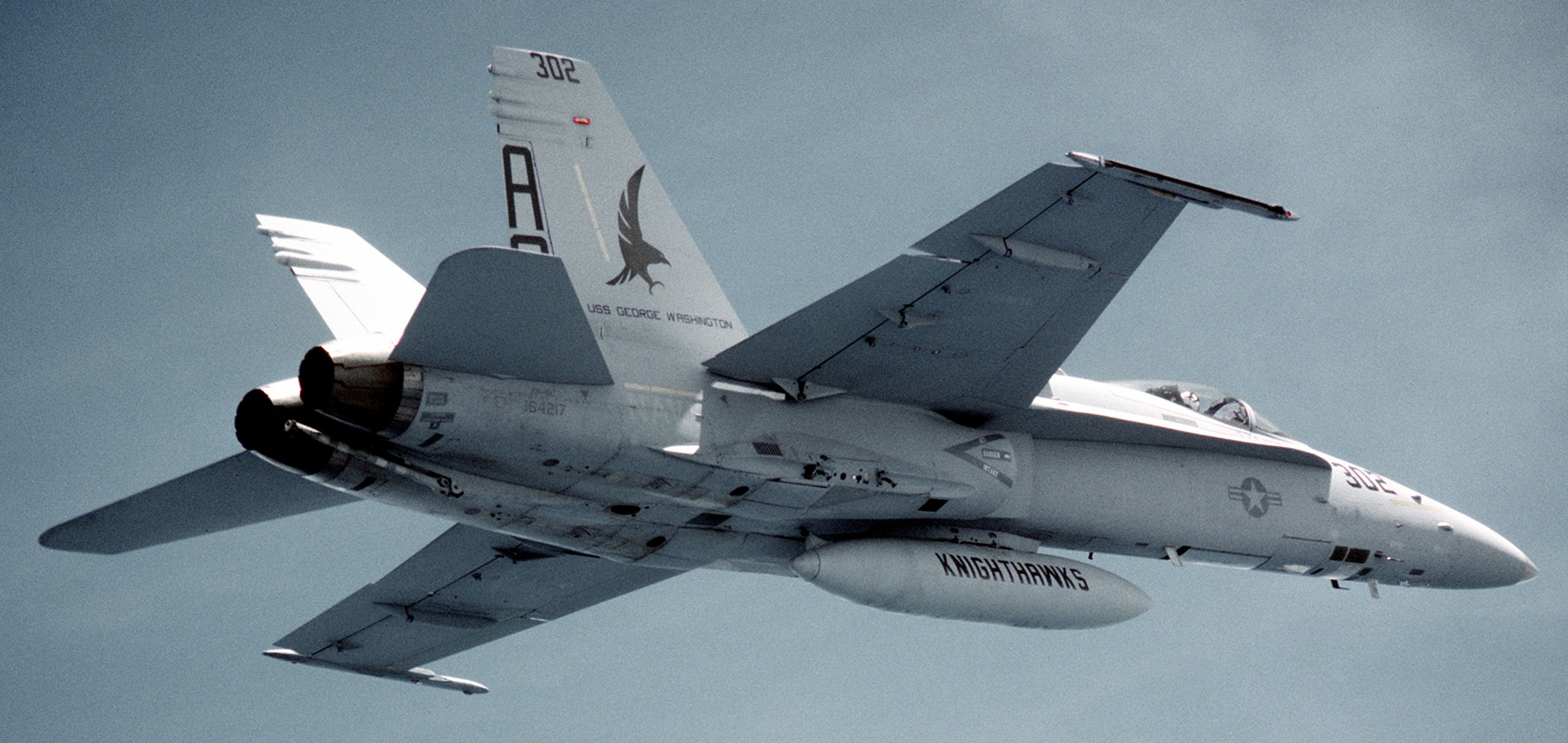 vfa-136 knighthawks strike fighter squadron f/a-18c hornet 1993 99 cvw-7