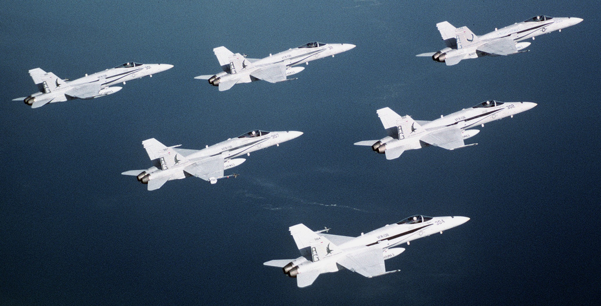 vfa-136 knighthawks strike fighter squadron f/a-18c hornet 1993 103 carrier air wing cvw-7