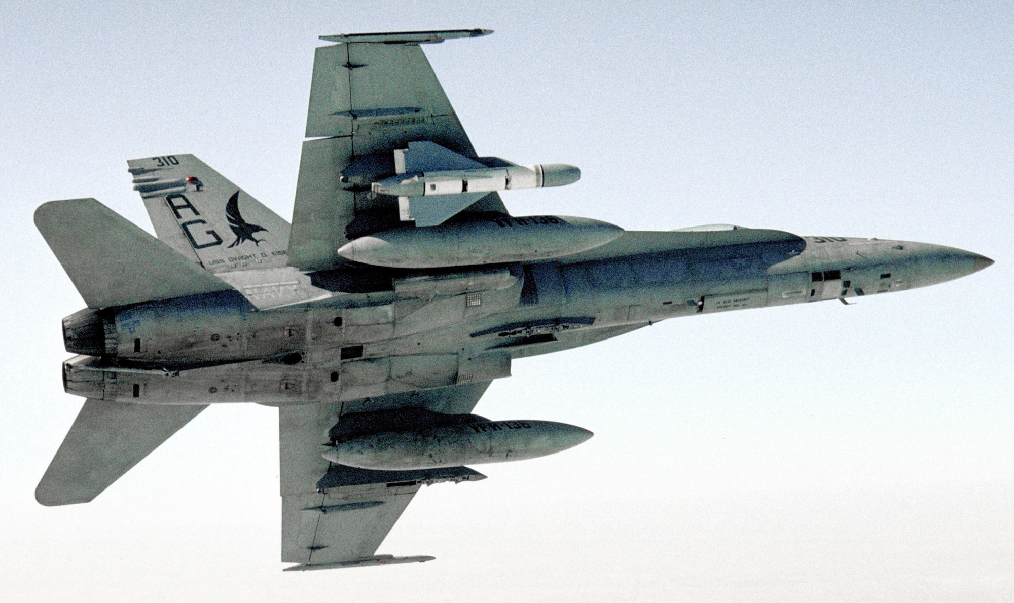 vfa-136 knighthawks strike fighter squadron f/a-18c hornet 1992 120 cvw-7 uss dwight d. eisenhower cvn-69 agm-62 walleye missile