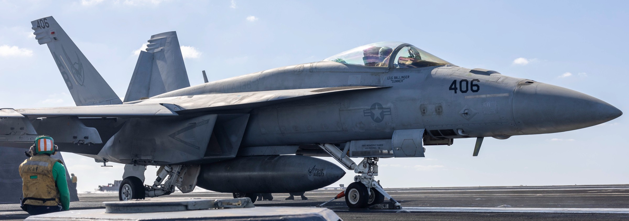 vfa-136 knighthawks strike fighter squadron f/a-18e super hornet cvw-1 cvn-75 uss harry s. truman 212